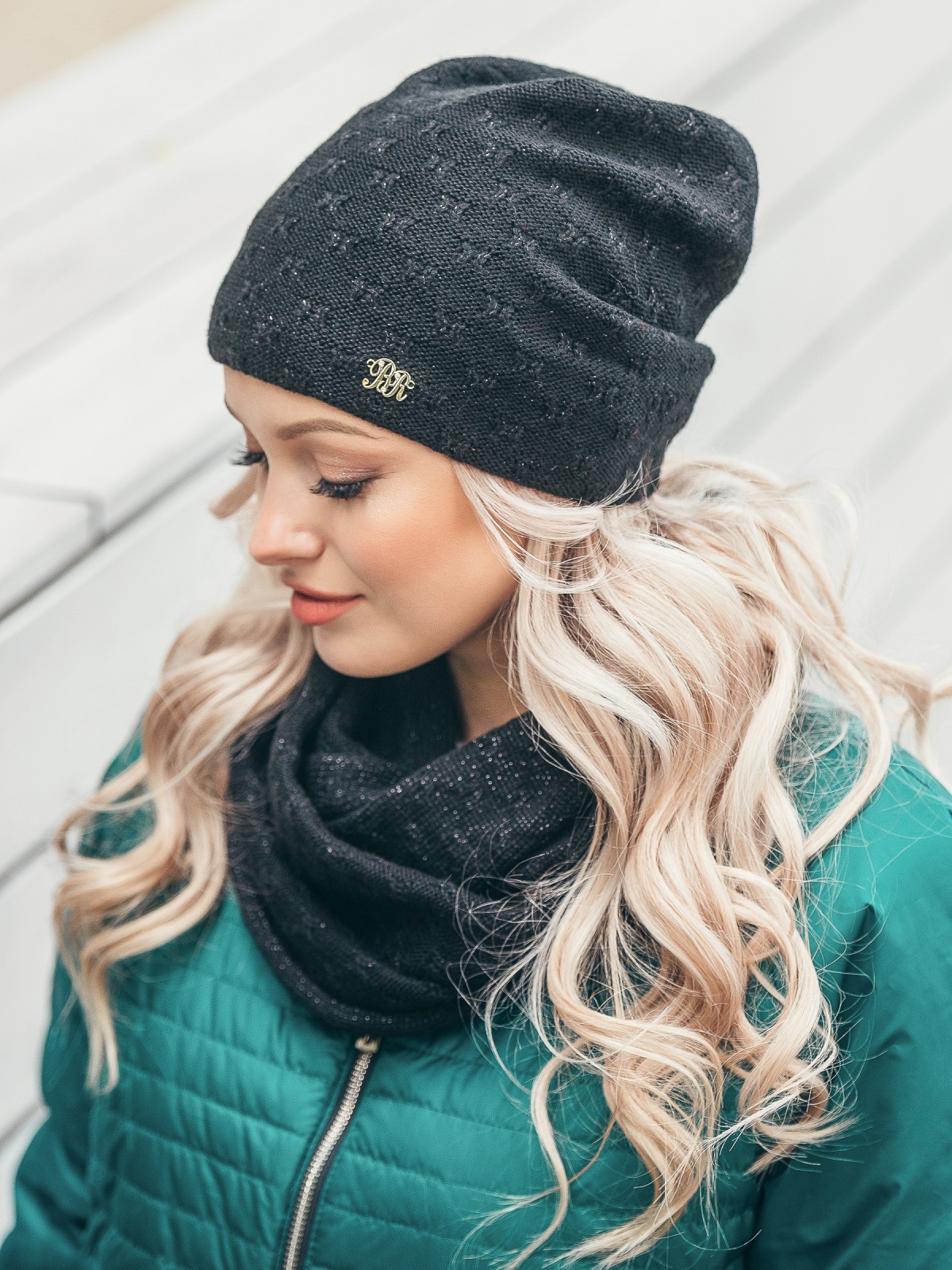 

Шапка + снуд Dressa 50545 One Size Черные