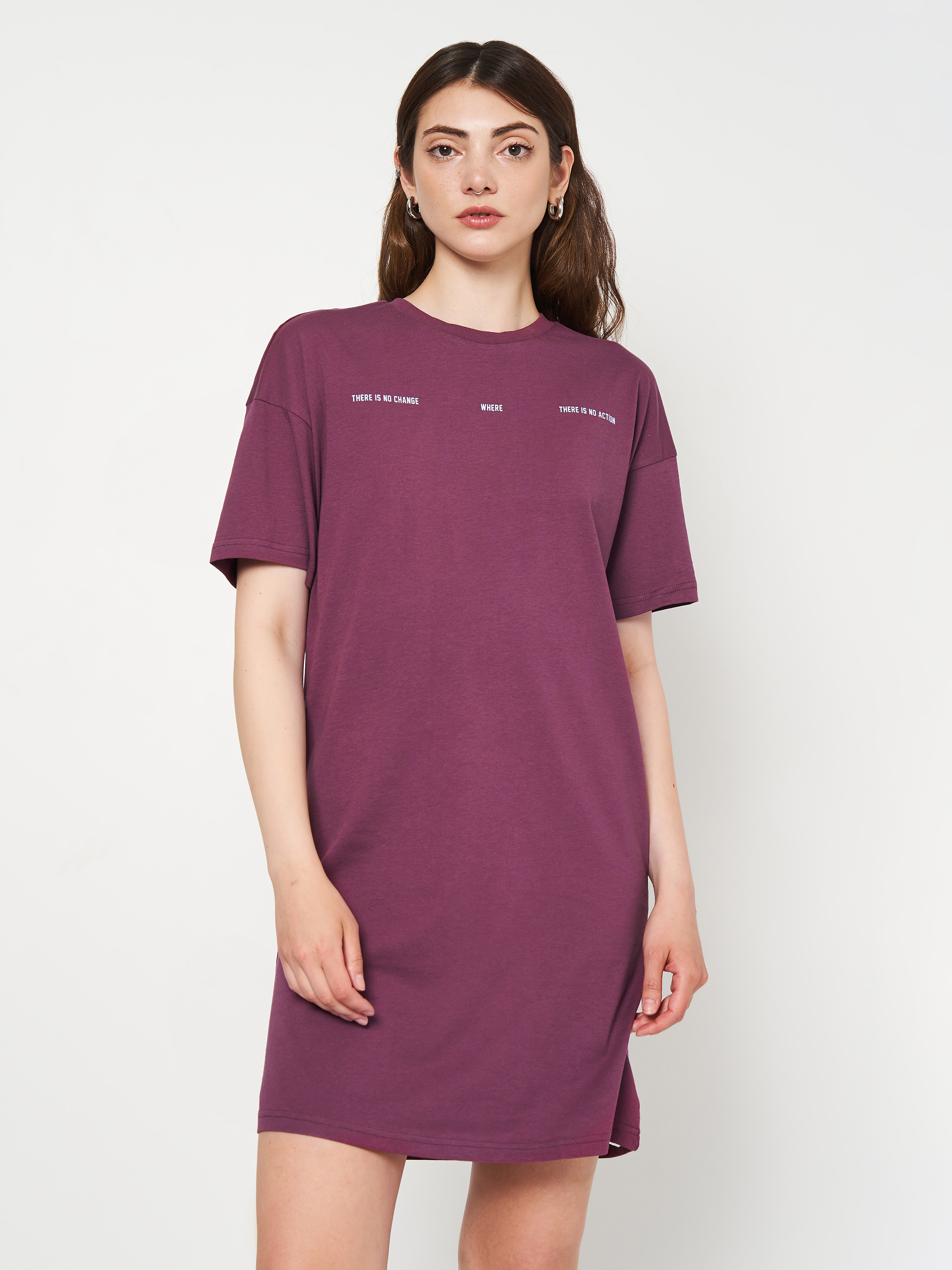Акція на Сукня-футболка міді літня жіноча 4F Dress F022 4FSS23TDREF022-50S M Фіолетова від Rozetka