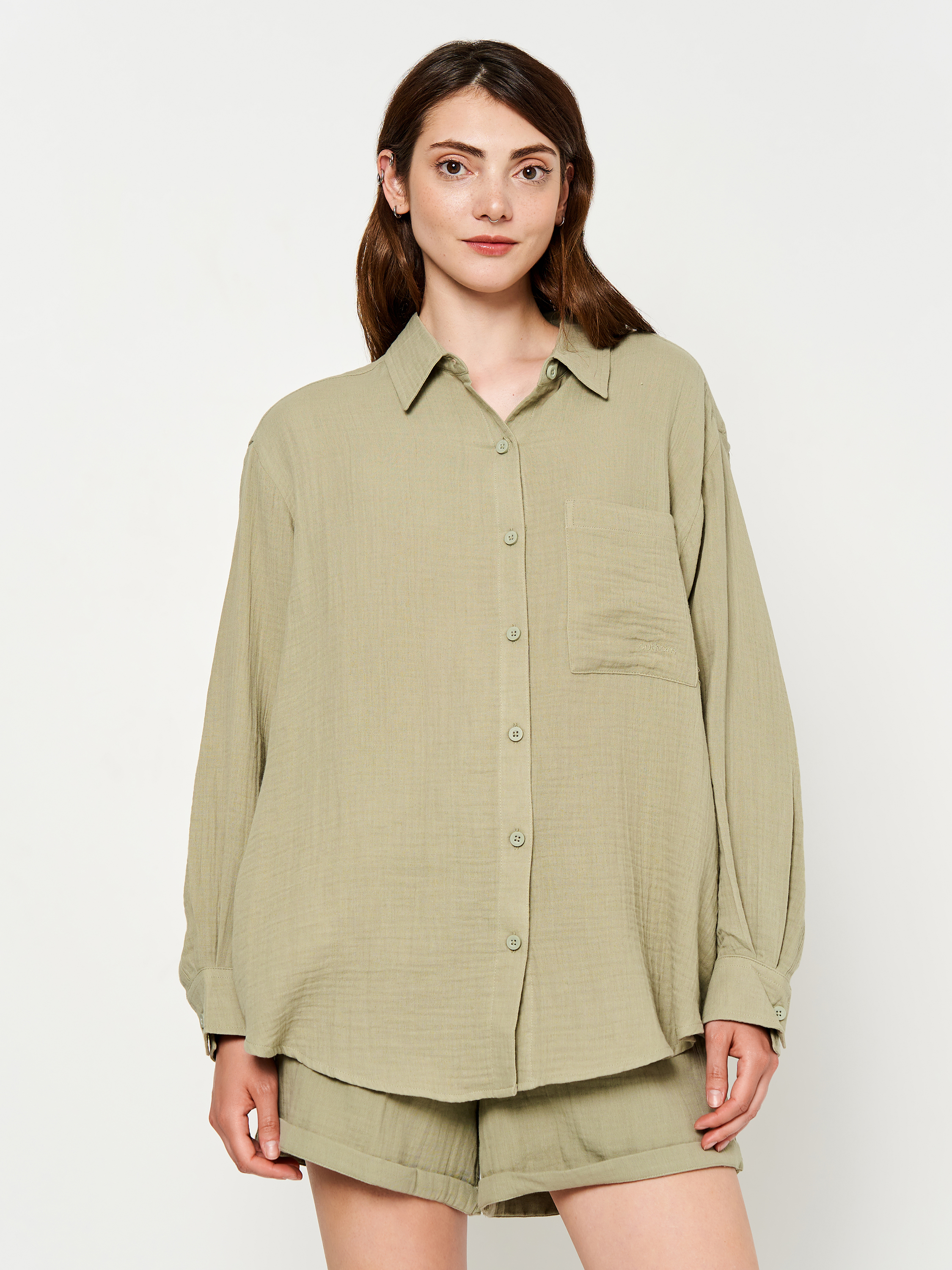 Акція на Сорочка бавовняна оверсайз жіноча Outhorn Shirt F018 OTHSS23TSHIF018-47S M Зелена від Rozetka