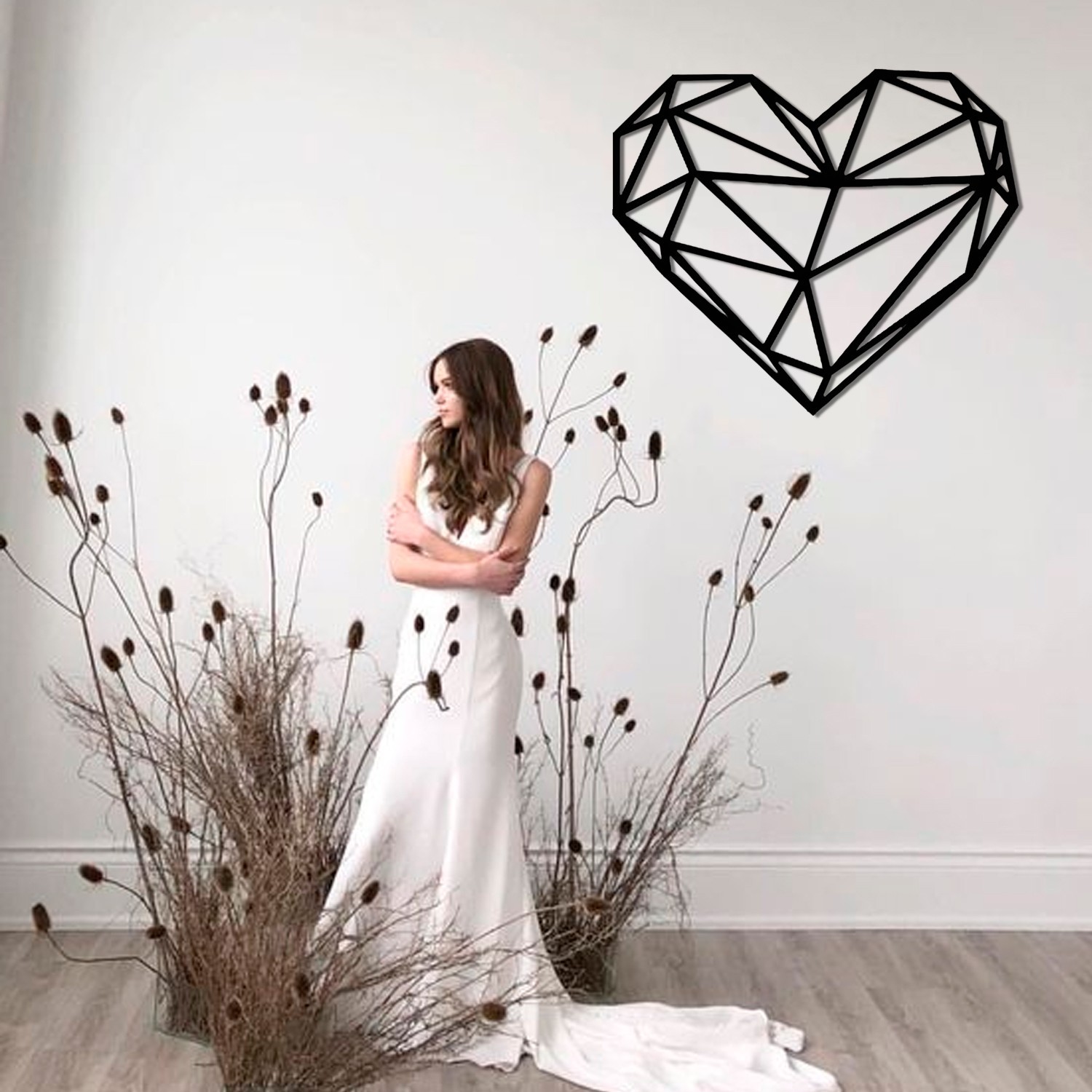 

Картина с дерева на стену Heart 50 см 300098