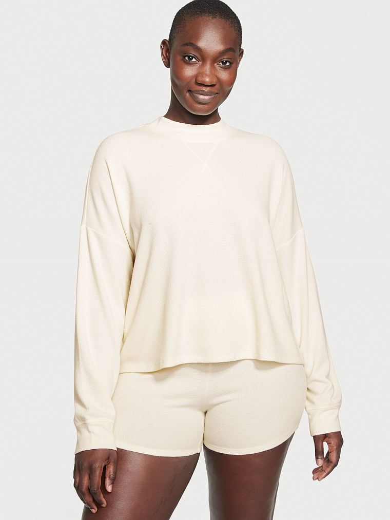 Акция на Піжама (кофта + шорти) жіноча великих розмірів Victoria's Secret 252669358 XL Молочна от Rozetka