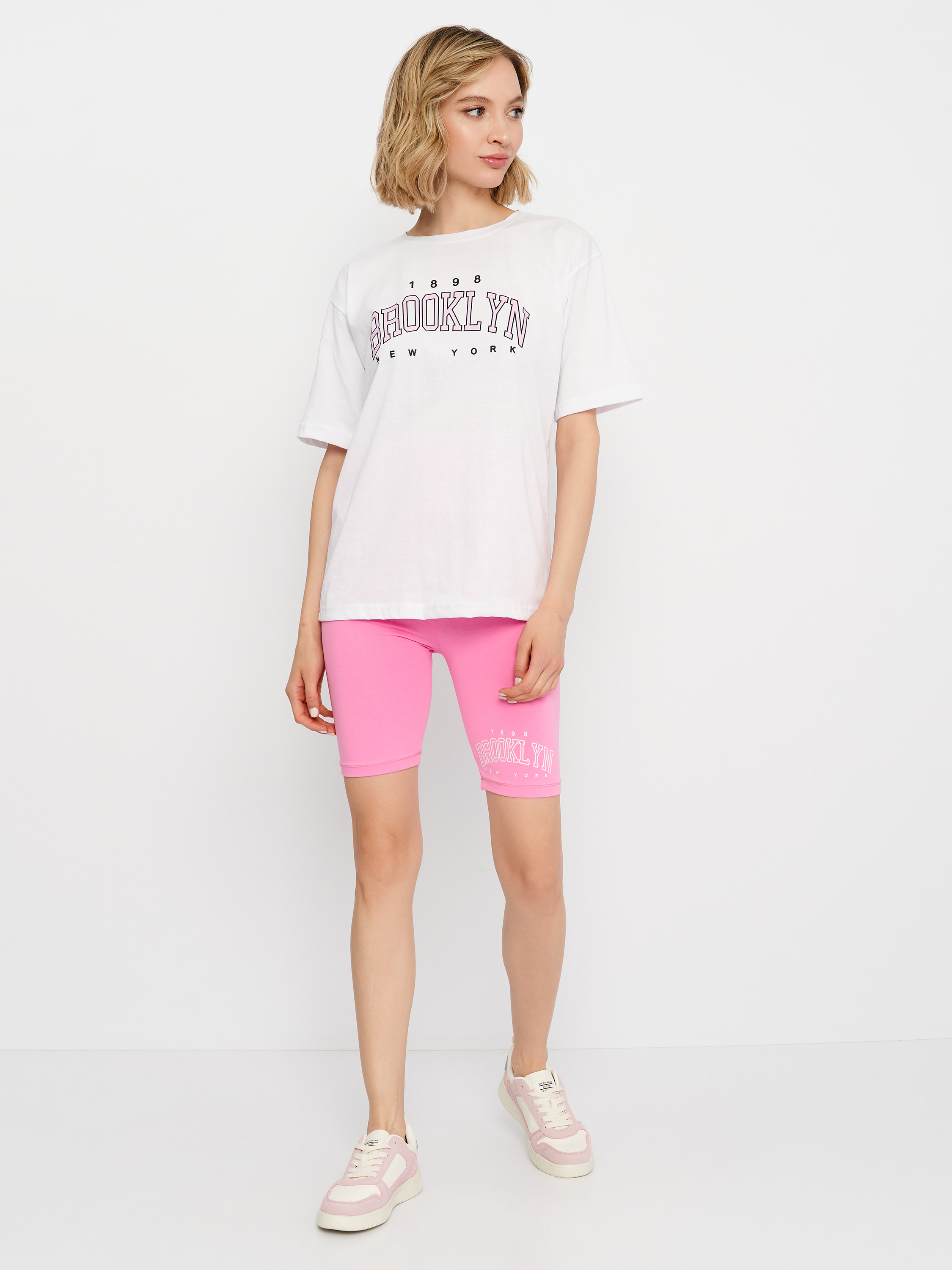 Акція на Костюм (футболка + шорти) Ivy Studio 556312245 S Білий з рожевим від Rozetka