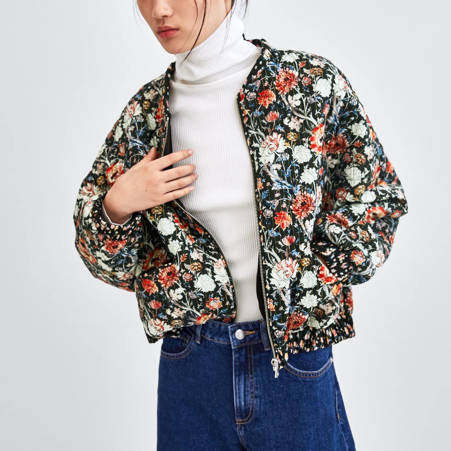 

Бомбер женский с цветочным узором Orangery Berni Fashion (M) Молочный