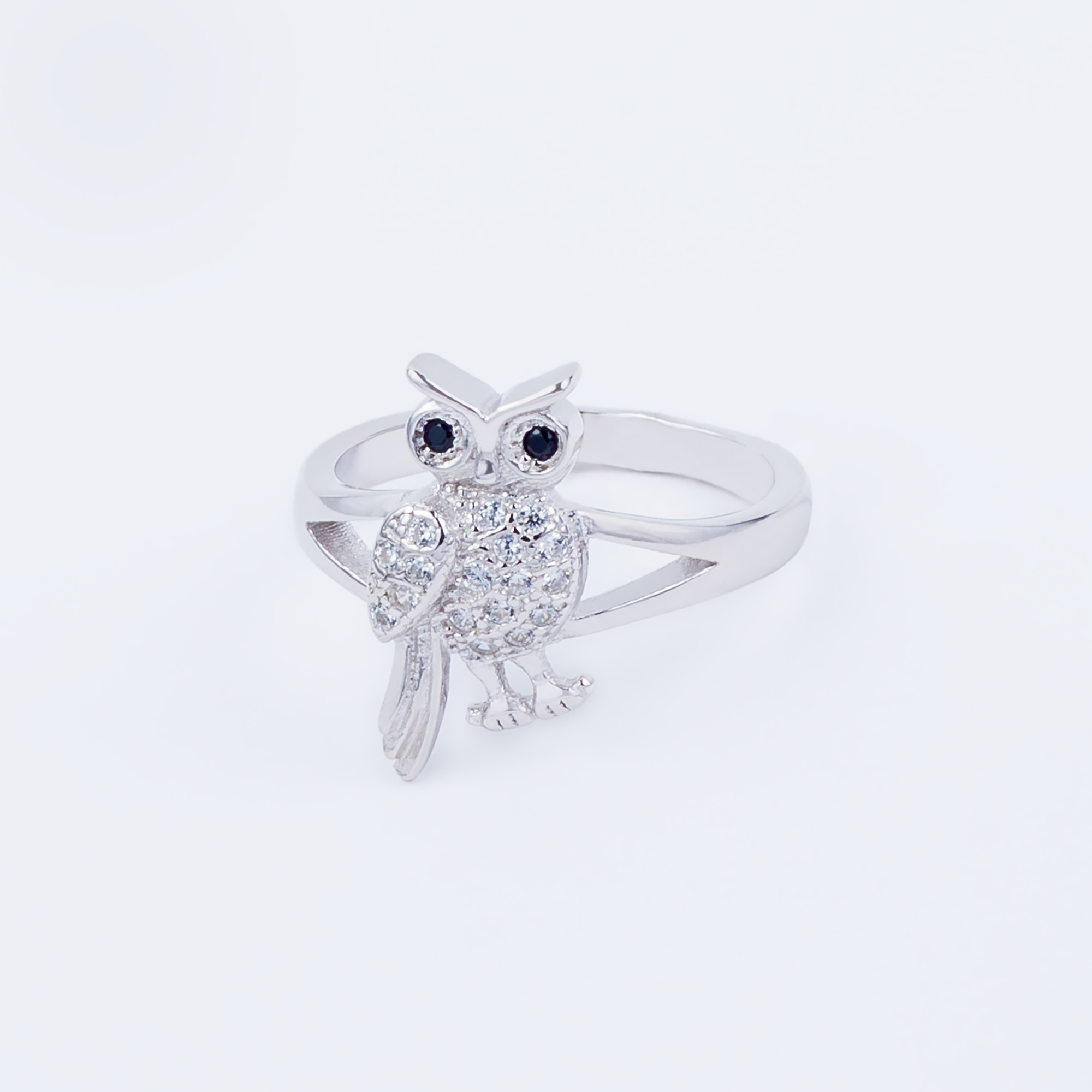 

Каблучка TOP Silver размер 16,5 2,73 г 9510076чб