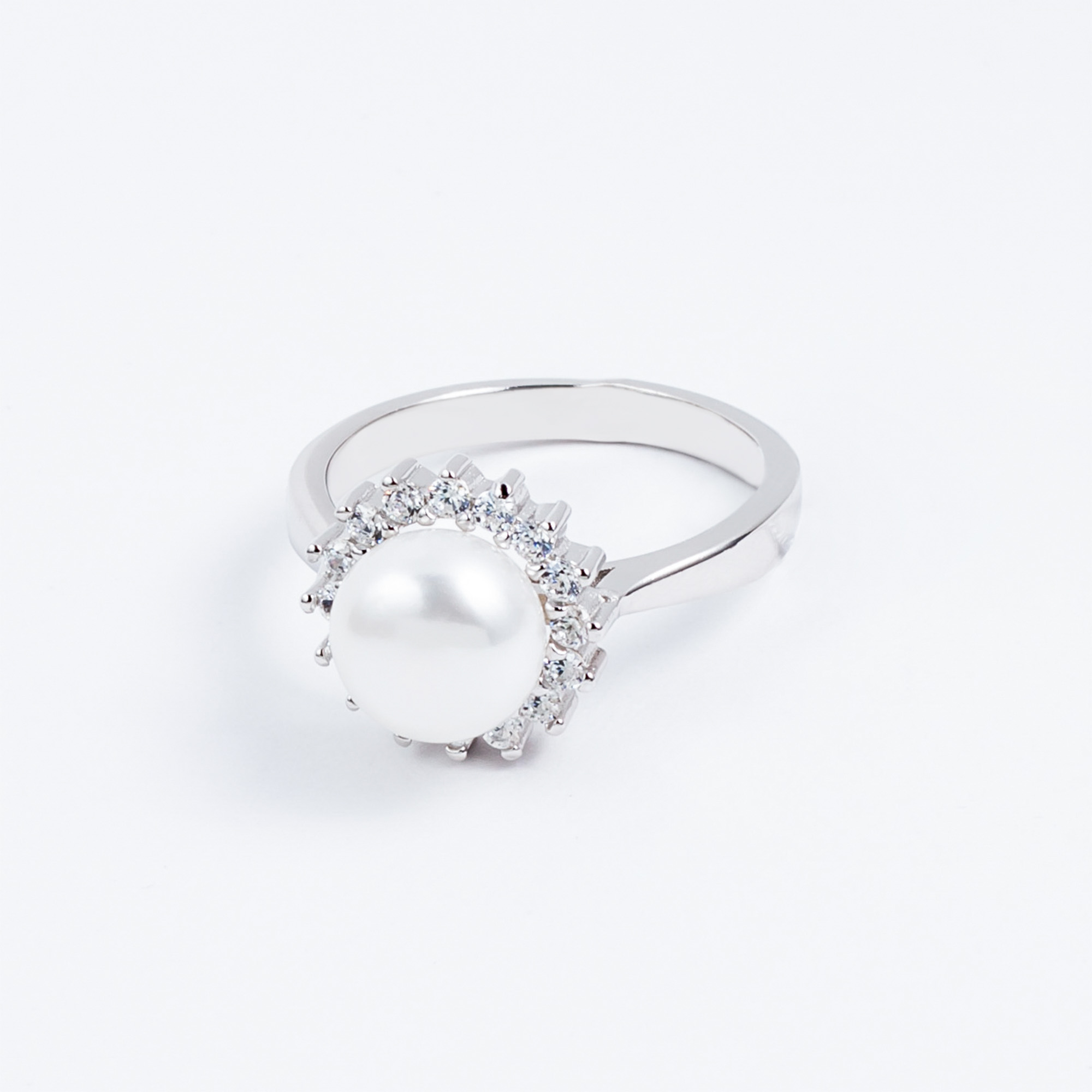 

Каблучка TOP Silver розмір 16,5 3,60 г