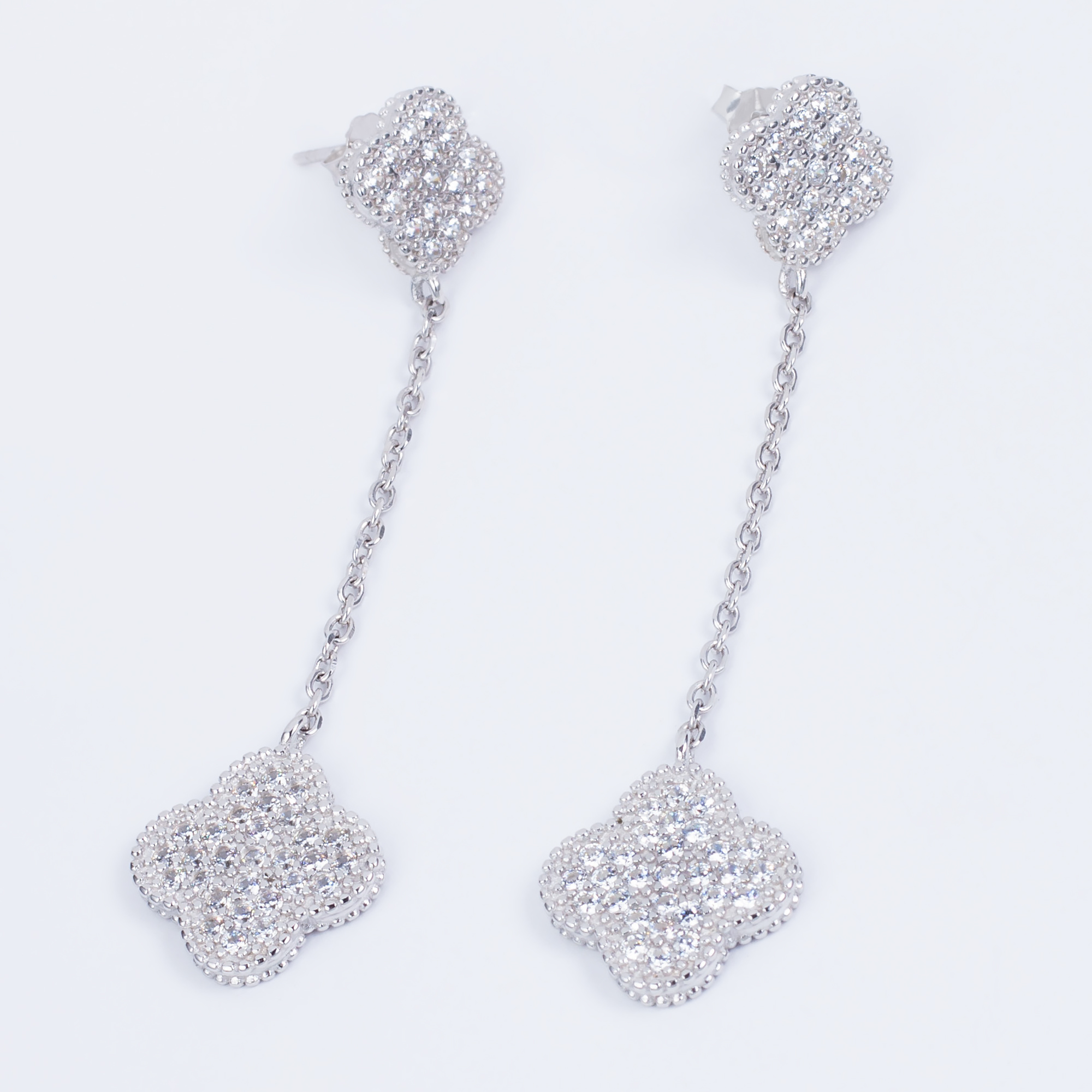 

Сережки TOP Silver 5,00 г 9520084б