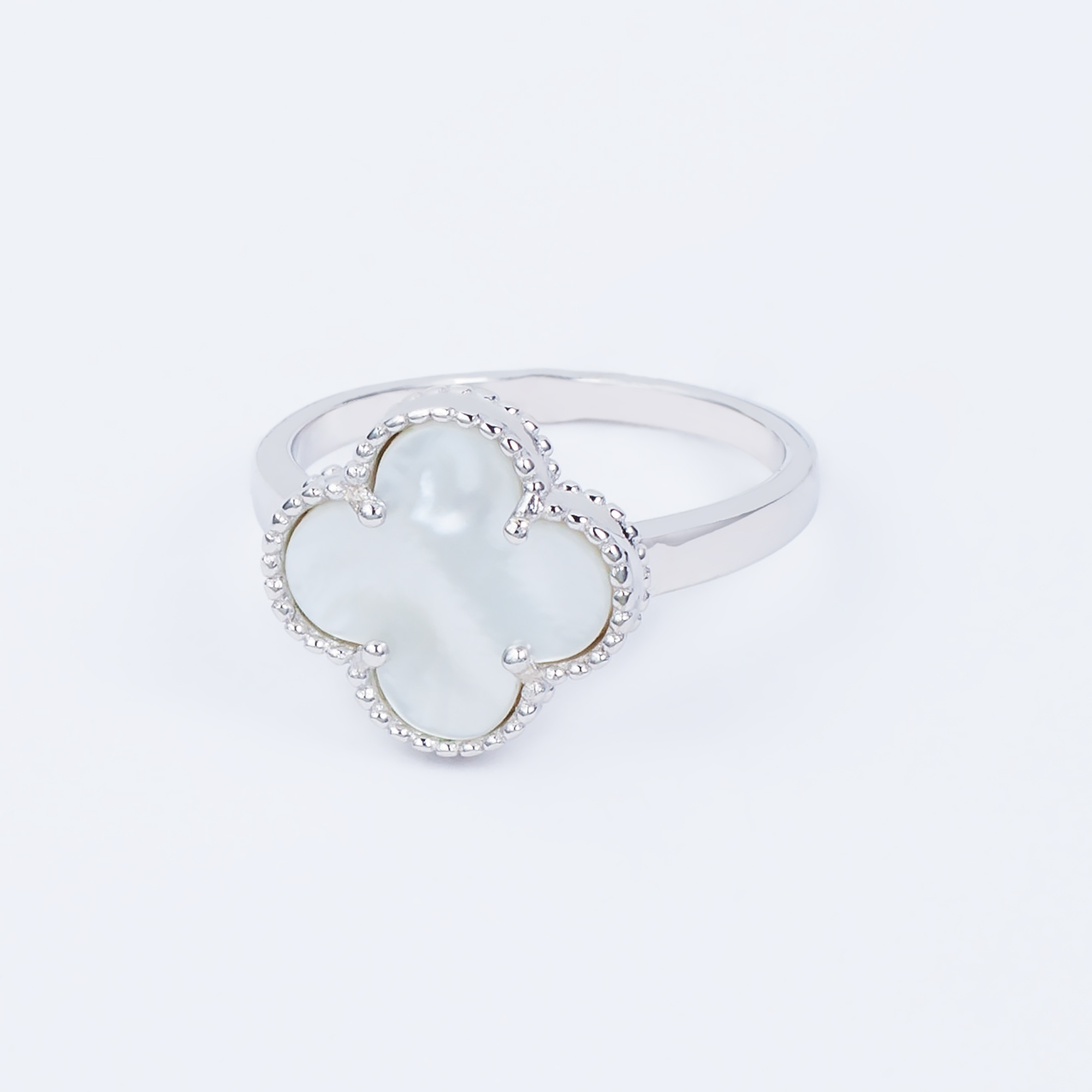

Каблучка TOP Silver розмір 16,0 3,80 г