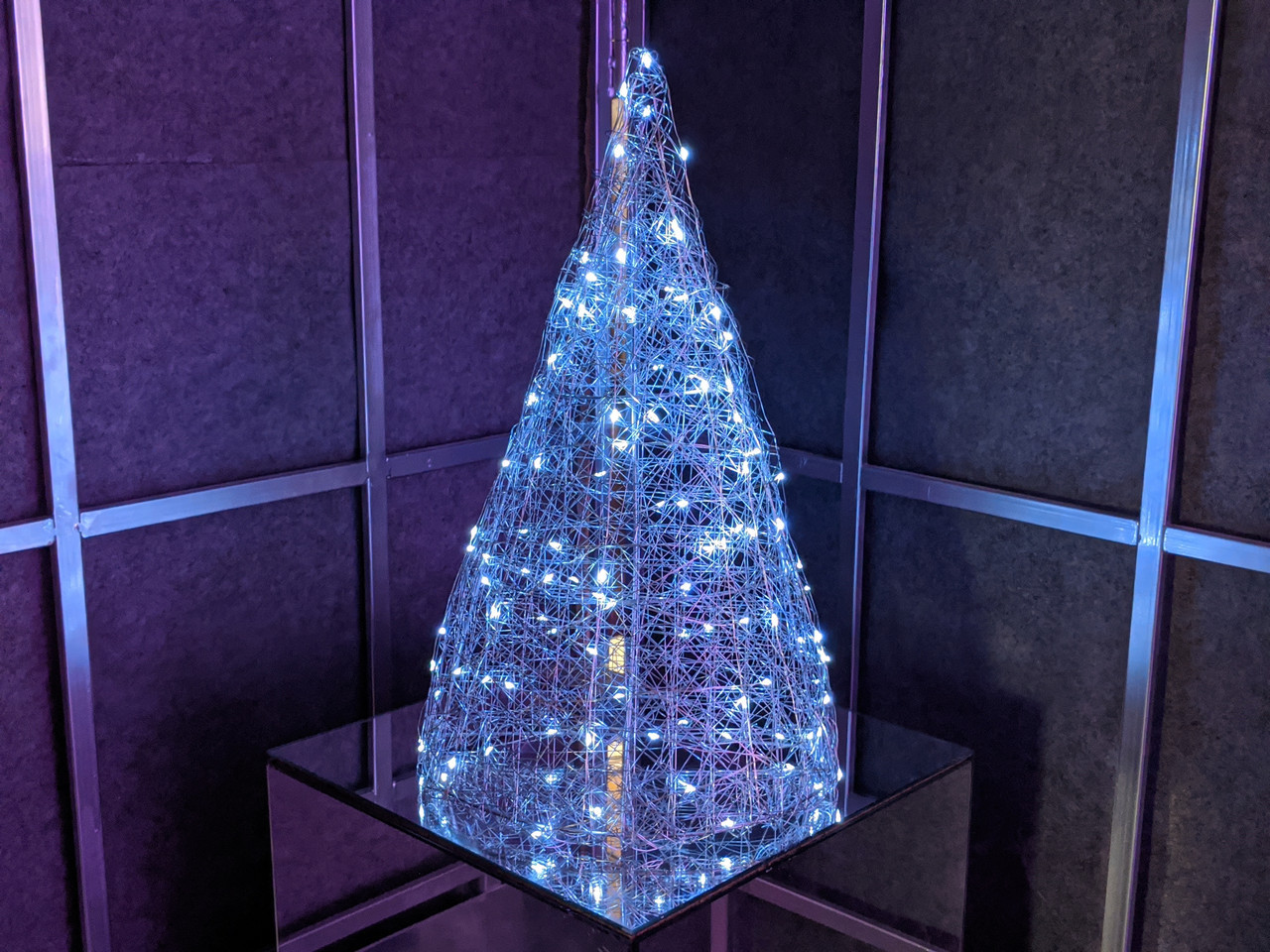 

Елка металлическая с гирляндой, железная, лофт, loft, питание от USB, 100 LED, 45 см., настольная 4371