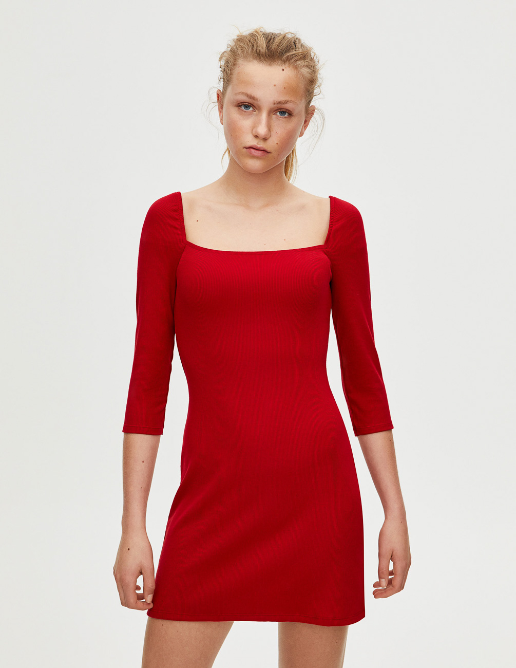 

Платье PULL & BEAR Ж1046648 (5390/390/600) цвет красный L