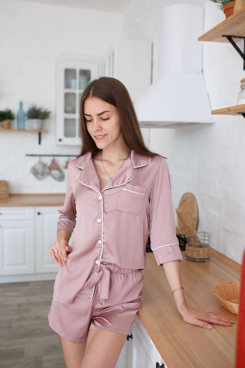 

Пижамный комплект кофта с шортами шелк Shuna Comfort​​​​​​​ Пепельный S/M/L