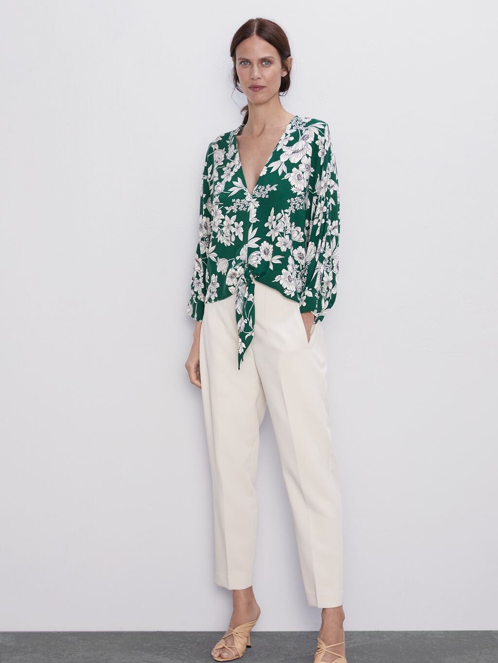 

Блузка Zara 7484/173/500 M Зеленая