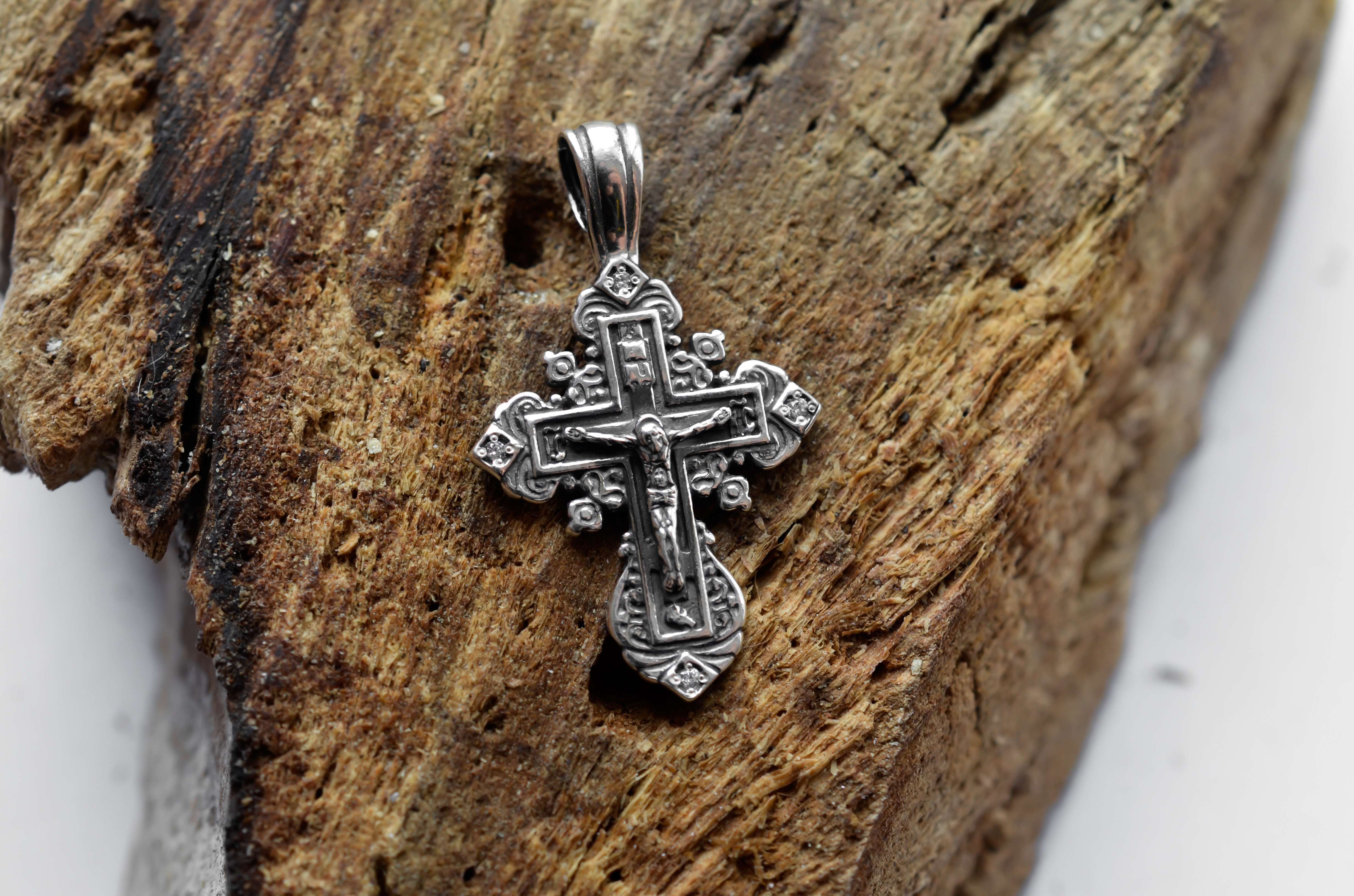 

Серебряный крест Meridian 925 пробы Кр146ч