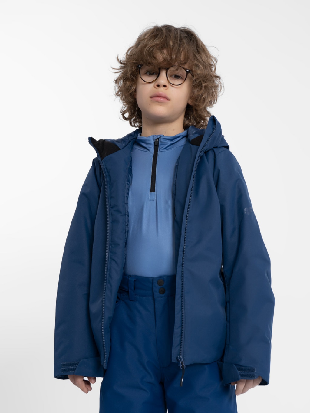 Акция на Підліткова зимова лижна куртка для хлопчика 4F 4FJAW23TTJAM297-31S 152 см Синя от Rozetka