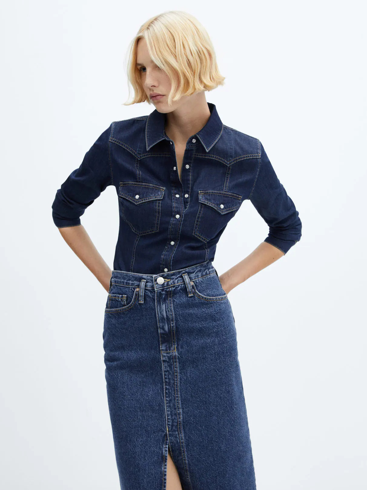 Акція на Сорочка джинсова жіноча Mango Jordan 57045991-TS L Синя від Rozetka