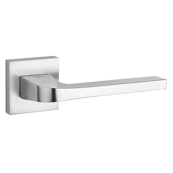 

Дверная ручка на розетке Tupai Supra 3097 5SQ 52089 хром матовый