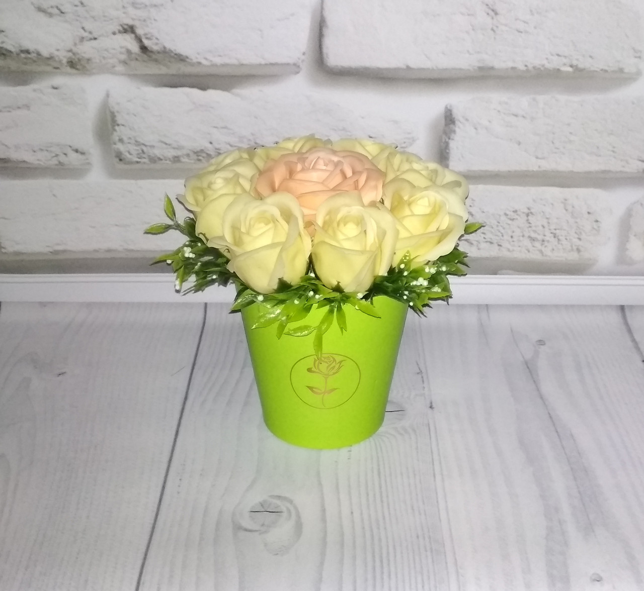 

Букет из мыла "Flowers for you" 9 роз кремовый