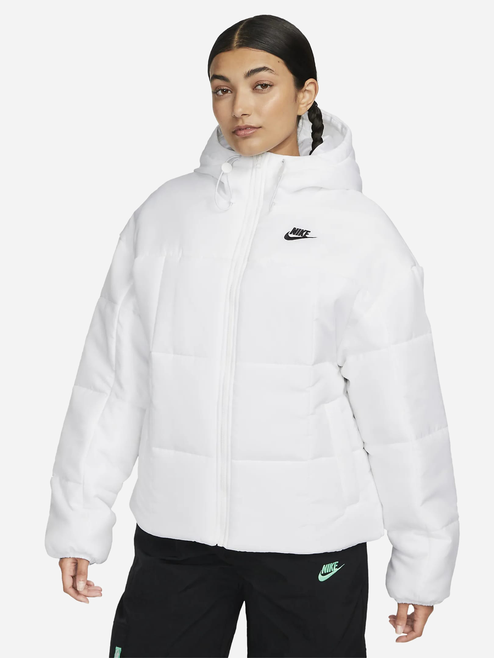 Акция на Куртка зимняя женская Nike Thermo Classic Puffer FB7672-100 M White/Black от Rozetka