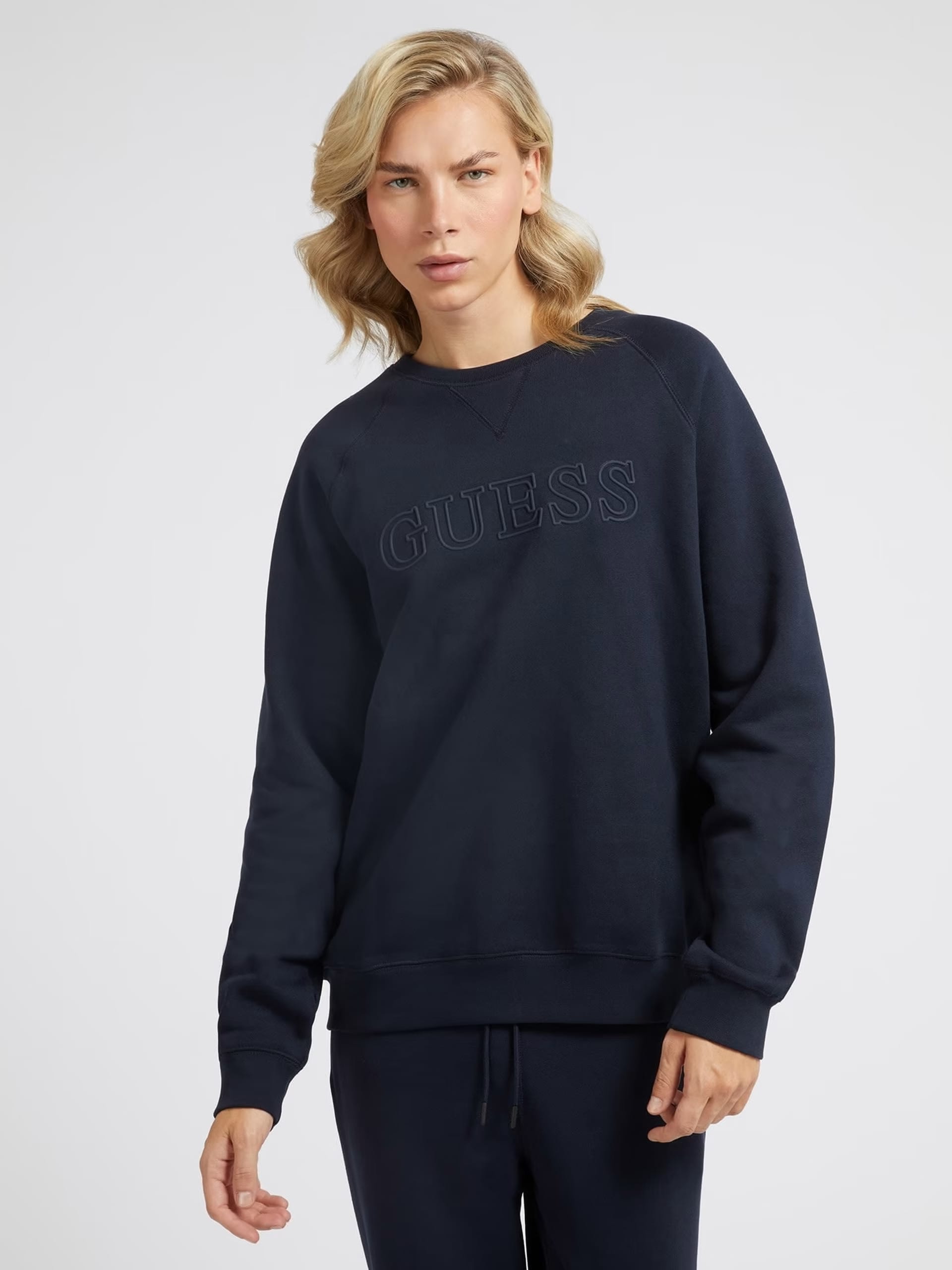 Акція на Світшот на флісі жіночий Guess Aldwin Sweatshirt Crew Neck Z2YQ27-K9V31-DPM L Темно-синій з принтом від Rozetka