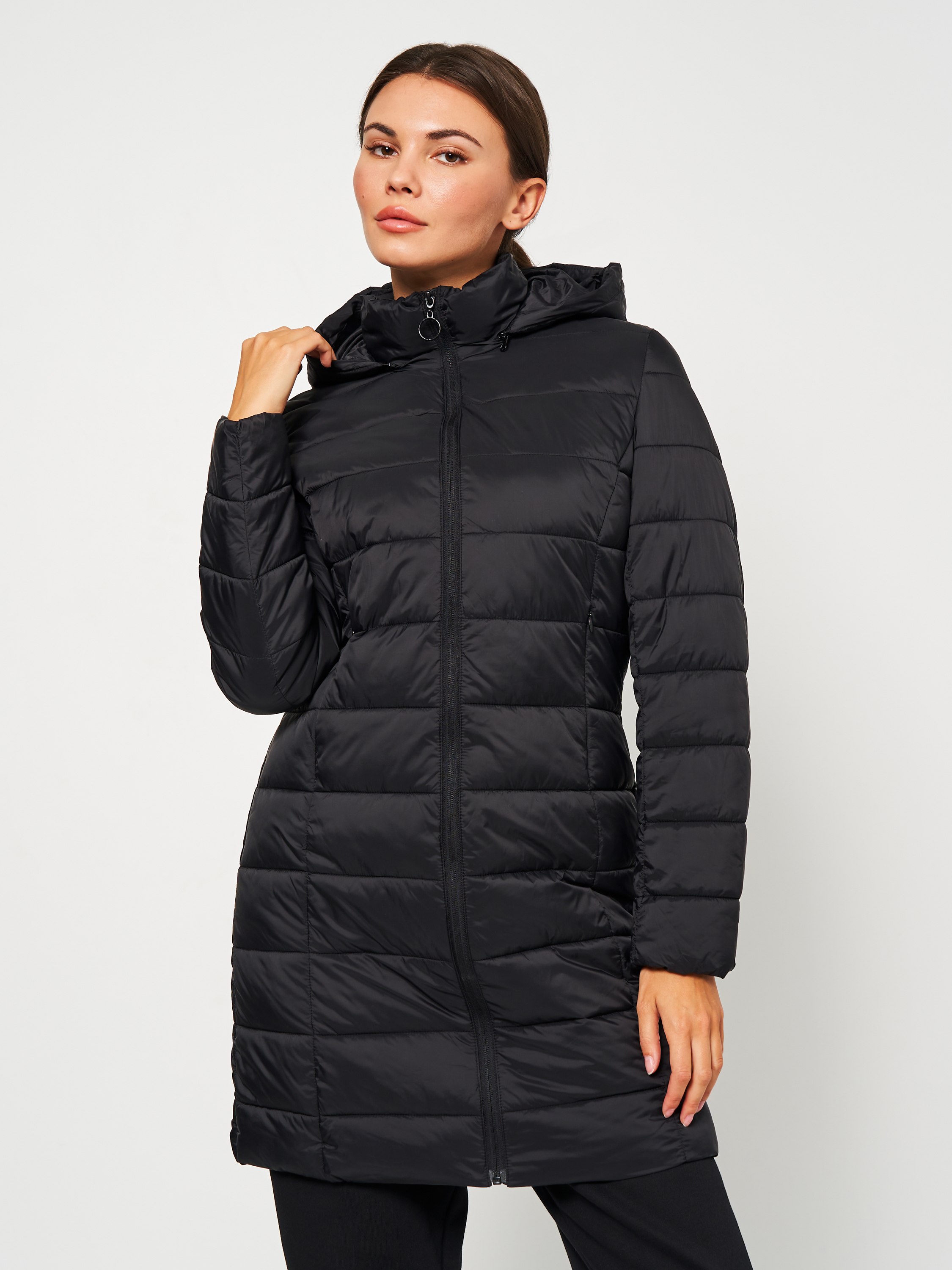 Акція на Куртка зимова жіноча Outhorn Down Jacket F287 OTHAW23TDJAF287-20S XS Чорна від Rozetka