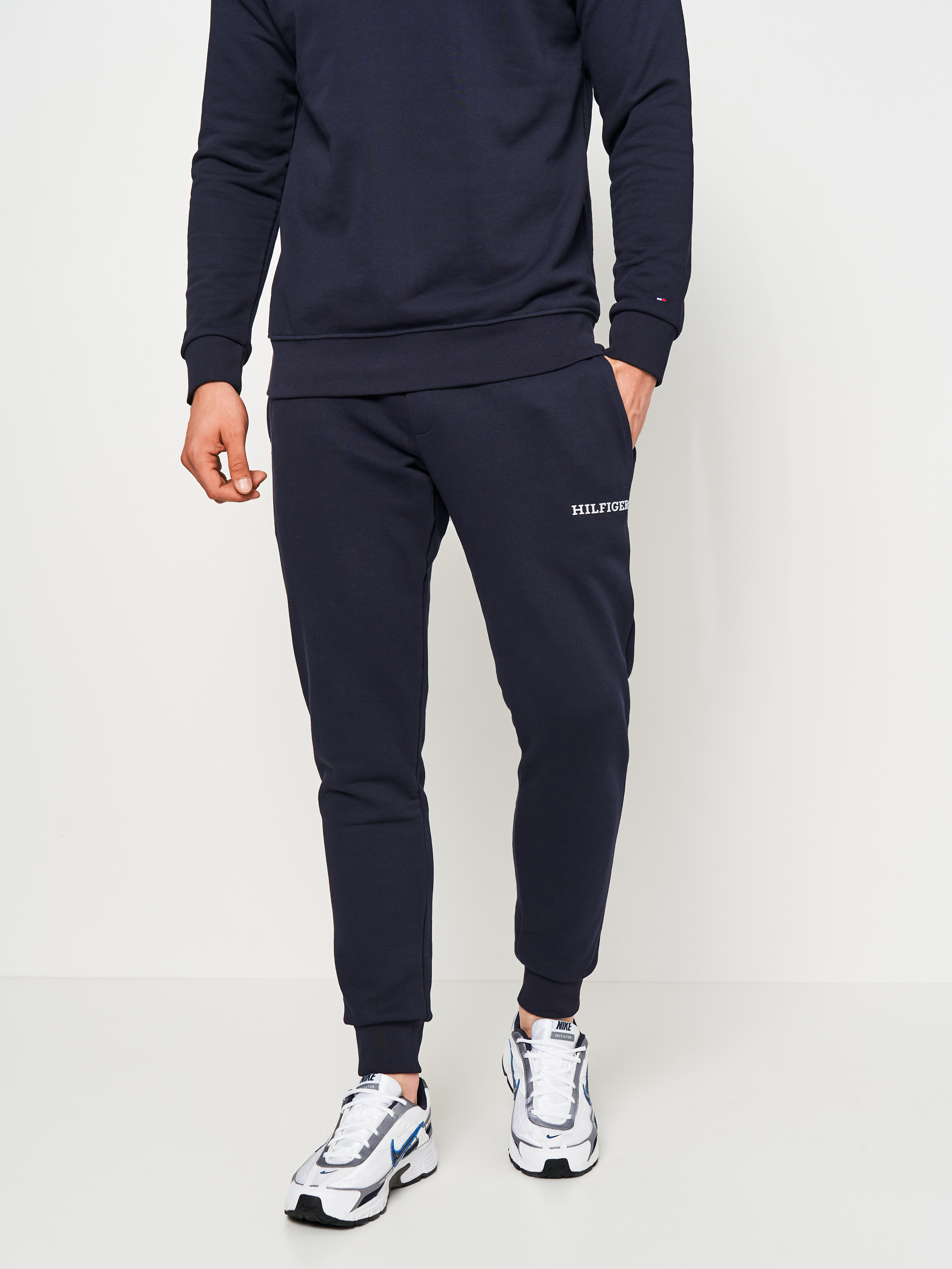 Акція на Спортивні штани чоловічі Tommy Hilfiger 11190.2 XL Темно-сині від Rozetka