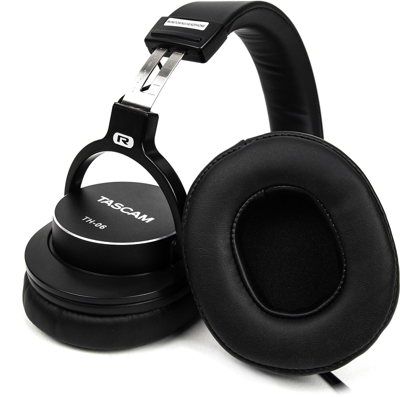

Наушники Tascam TH-06
