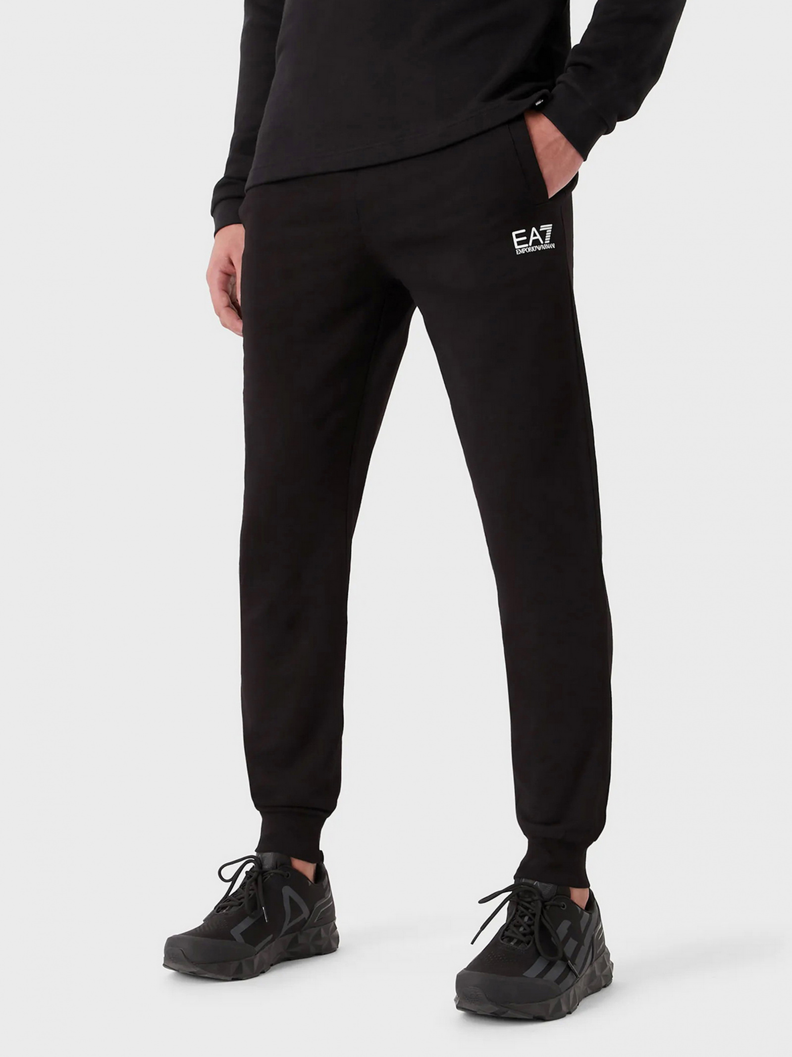 Акція на Спортивні штани чоловічі EA7 Train Core Id M Pants Ch Coft XL Black від Rozetka