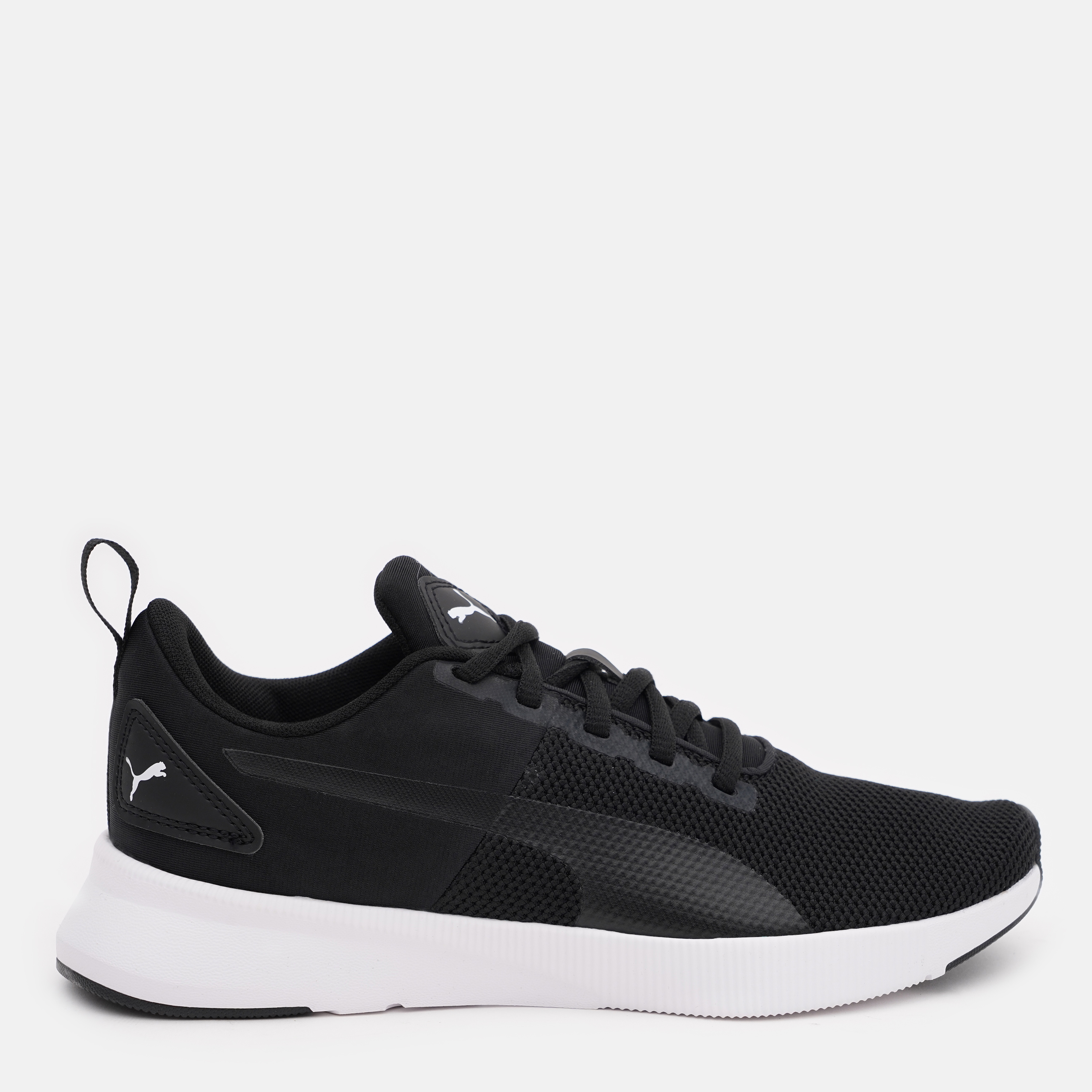 Акція на Підліткові кросівки для хлопчика Puma Flyer Runner Jr 19292801 37 Black/White від Rozetka