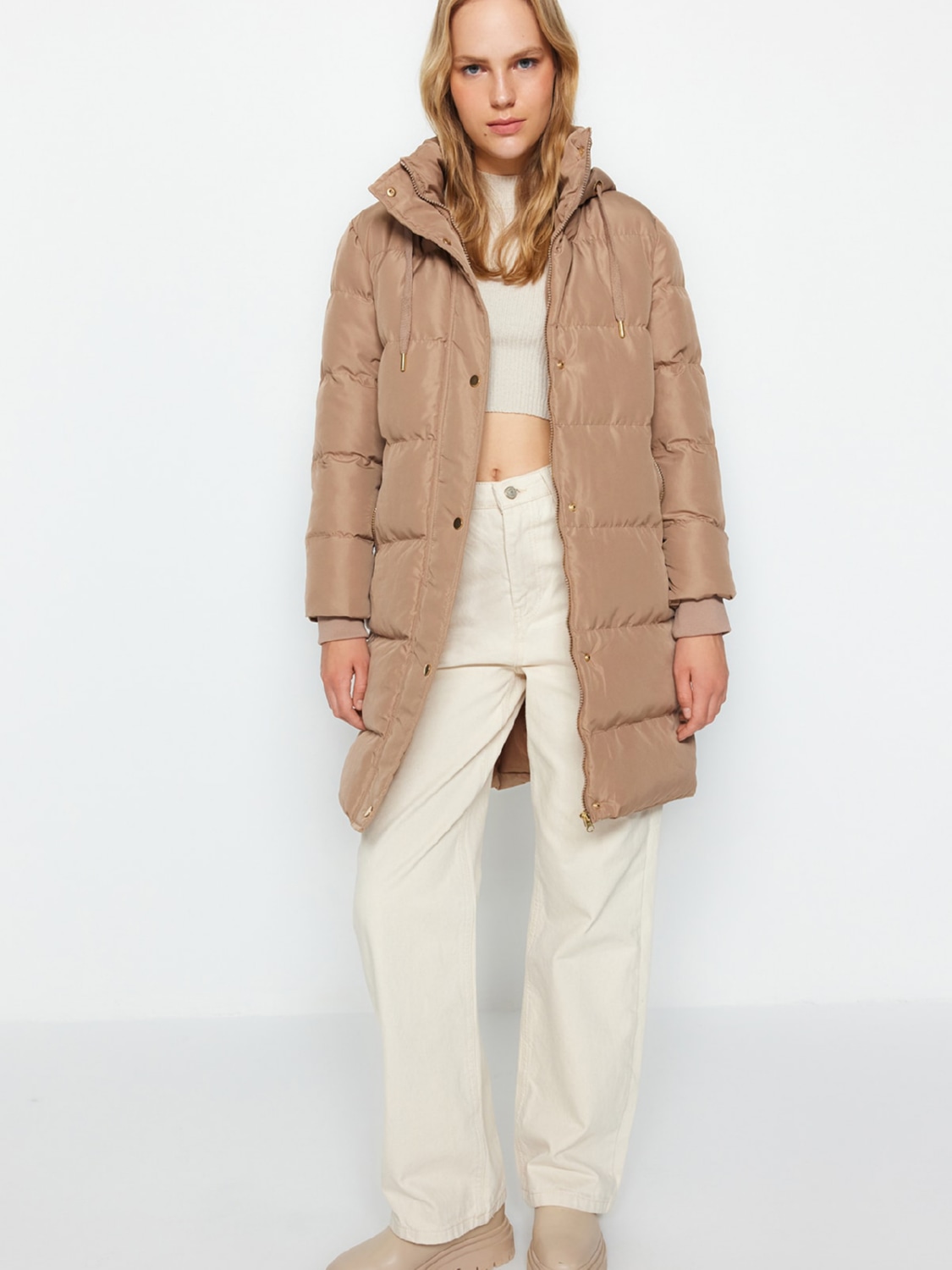 Акція на Куртка зимова довга жіноча Trendyol TWOAW24MO00119 S Brown від Rozetka