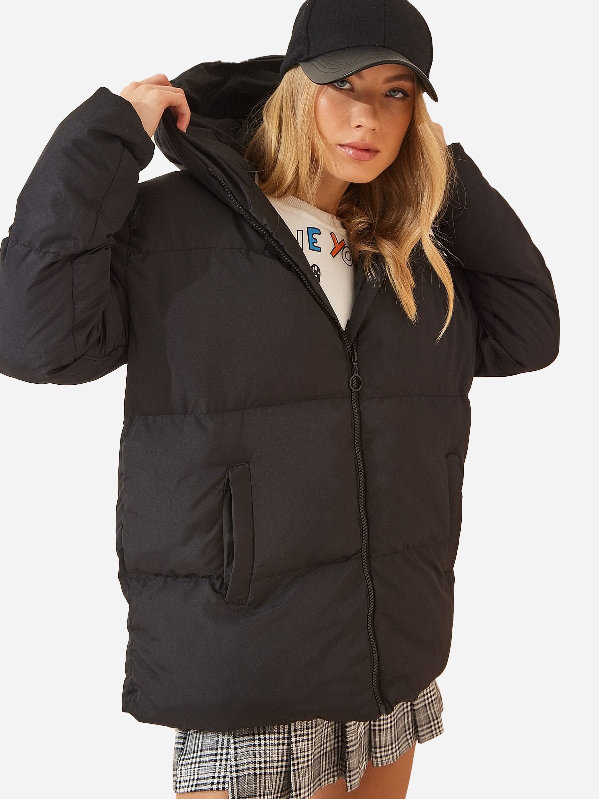 Акція на Куртка зимова жіноча Happiness CI00050 One Size Black від Rozetka