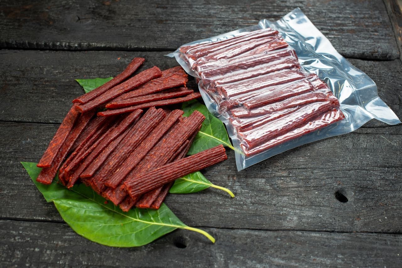 Палочки з мяса Кижуча сушені в уп.0,5 от продавца: Справжній – купить в ...