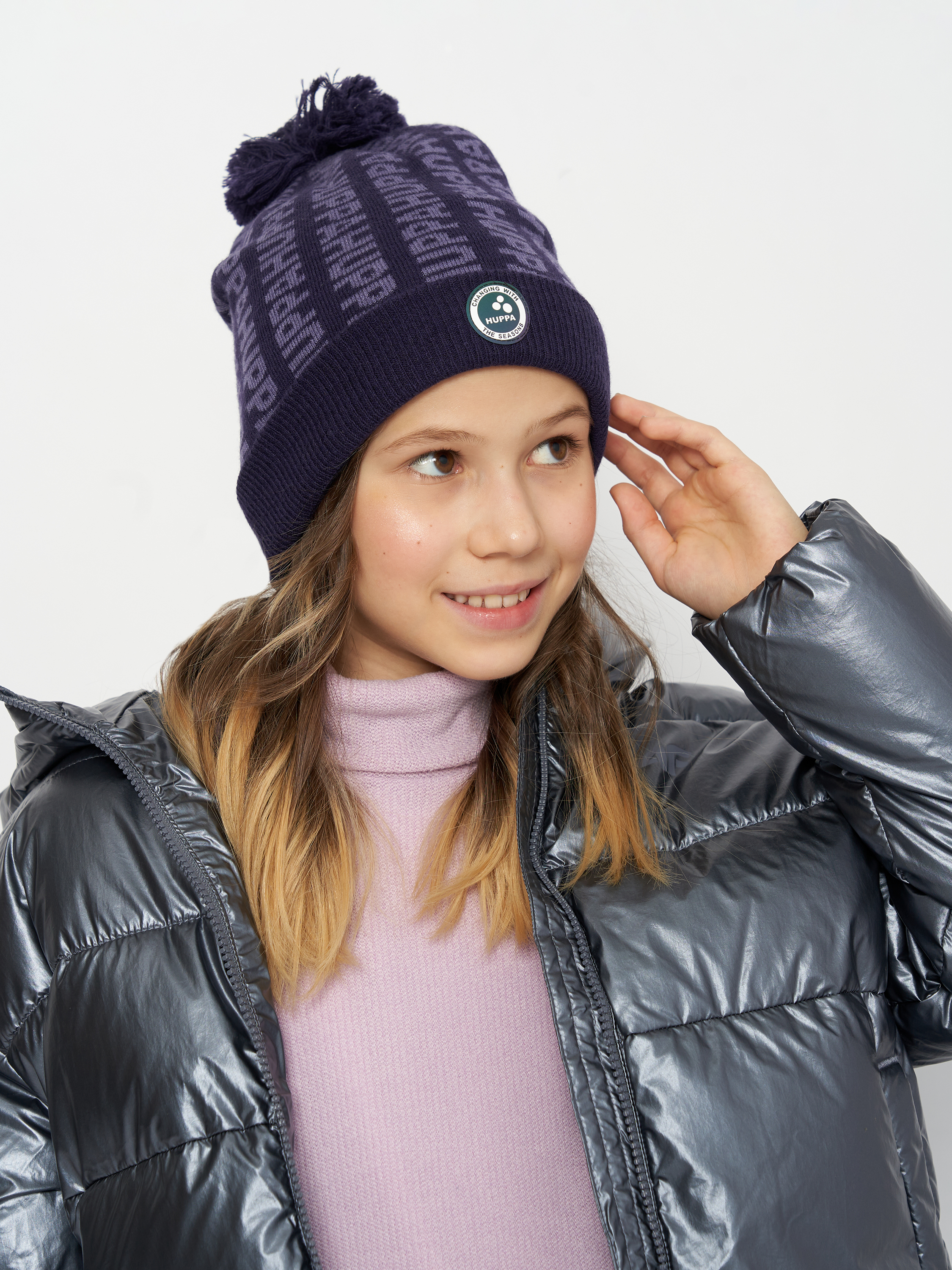 Акція на Дитяча зимова шапка з помпоном для дівчинки Huppa Huppa 94290000-70073 51-53 см Темно-фіолетова від Rozetka