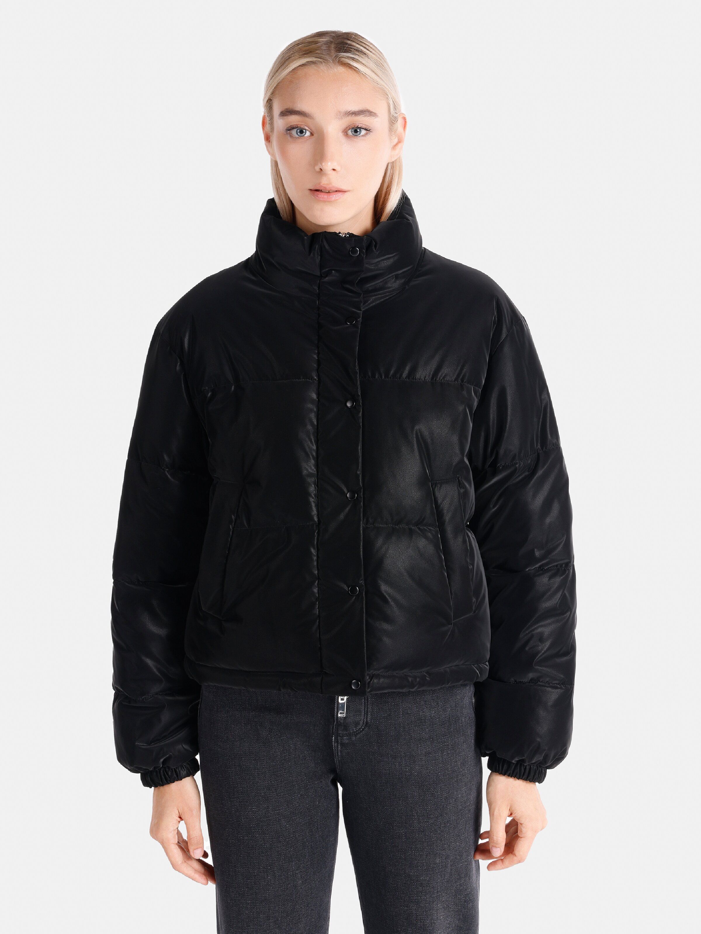 Акція на Куртка демісезонна коротка жіноча Colin's CL1065777BLK M Black від Rozetka