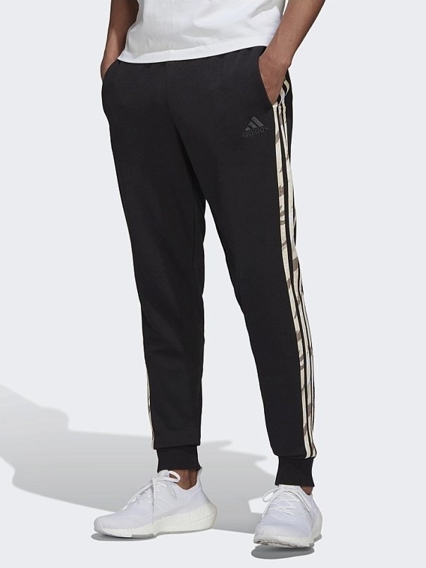 Акція на Спортивні штани чоловічі Adidas 3 Stripe Camo Pant Black HE1871 XL Черные (4065423417763 ) від Rozetka