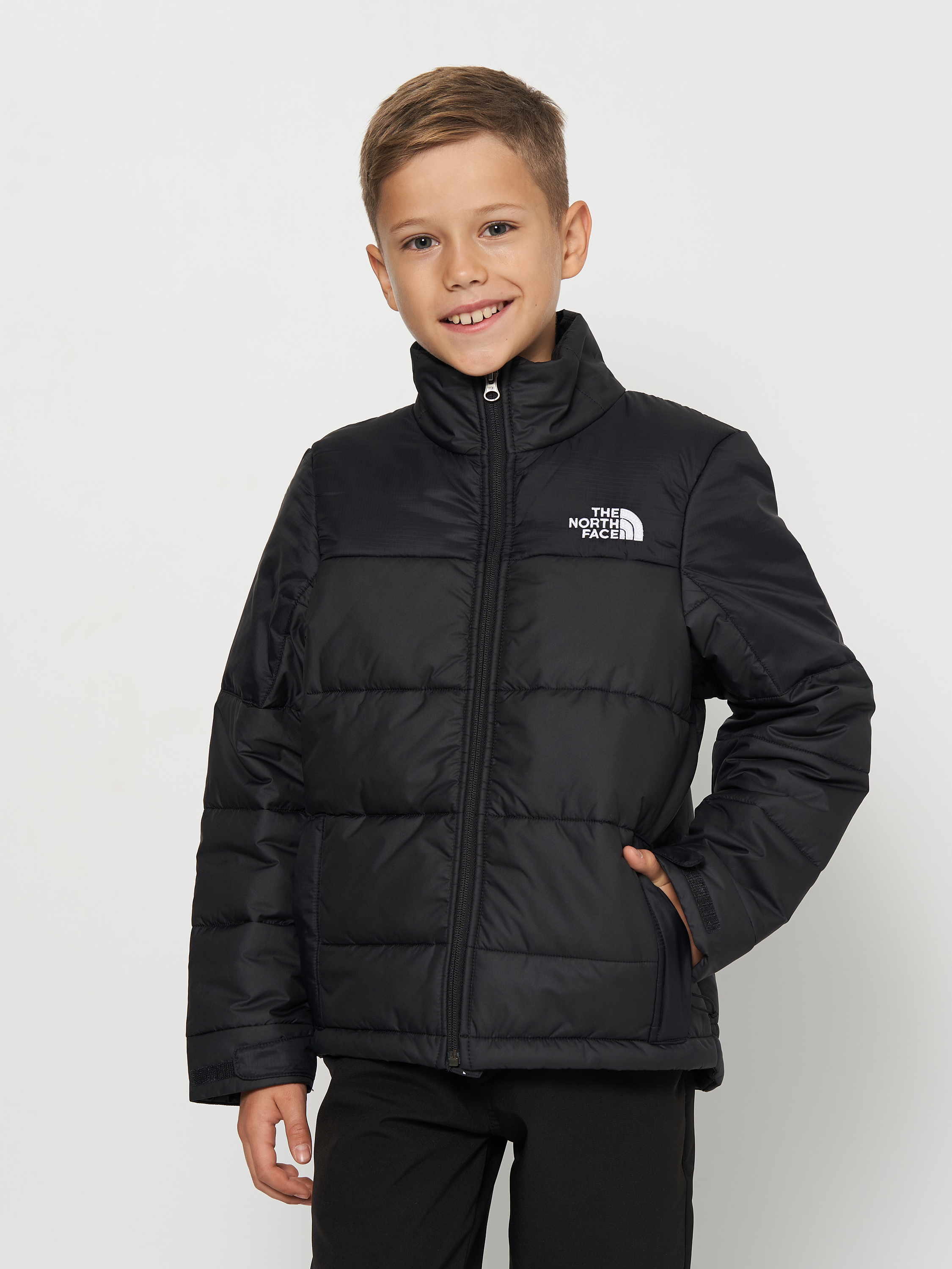 Акция на Дитяча зимова лижна куртка для хлопчика The North Face NF0A7ZIWKX71 S/122-134 см Чорна от Rozetka