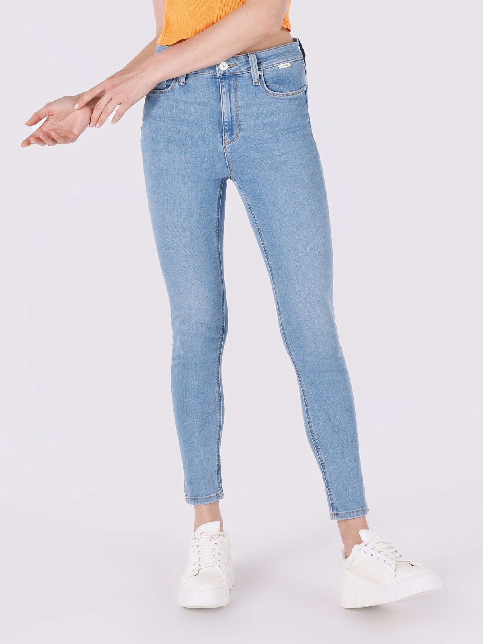 Акція на Джинси Skinny жіночі Colin's 759 Lara CL1064313DN42660 31-30 Сині від Rozetka