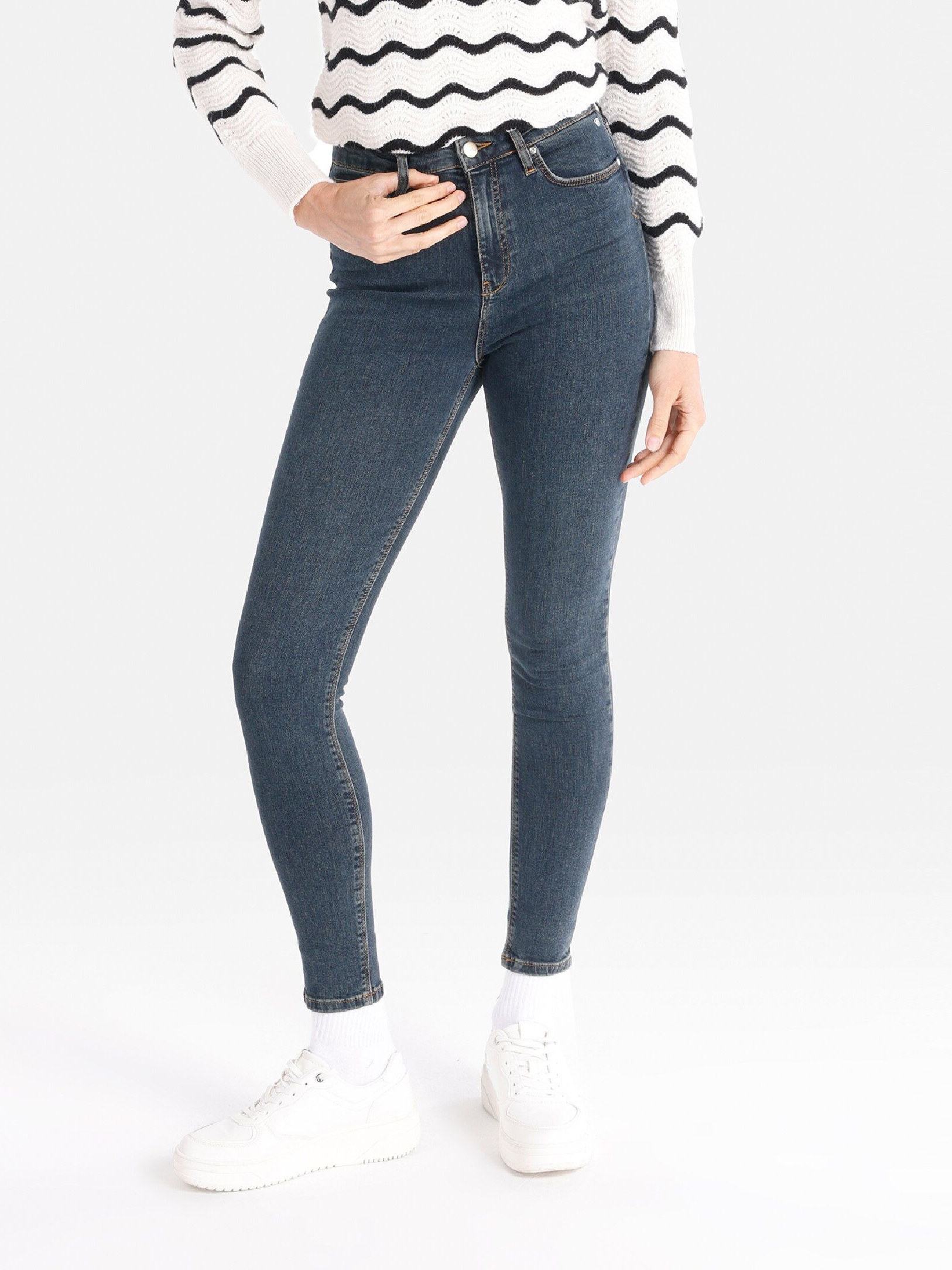 Акція на Джинси Skinny жіночі Colin's 760 Diana CL1066389DN43006 30-30 Сині від Rozetka