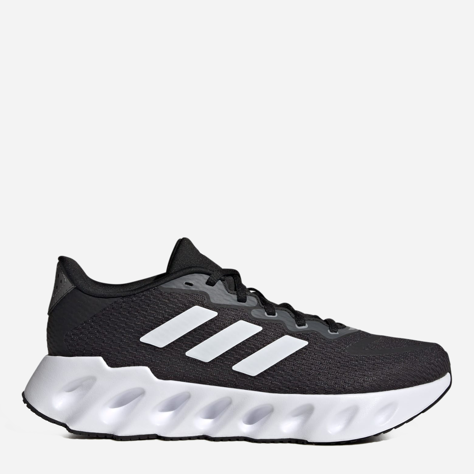 Акція на Чоловічі кросівки для бігу Adidas Switch Run M IF5720 41.5 (7.5UK) 26 см Cblack/Ftwwht/Halsil від Rozetka