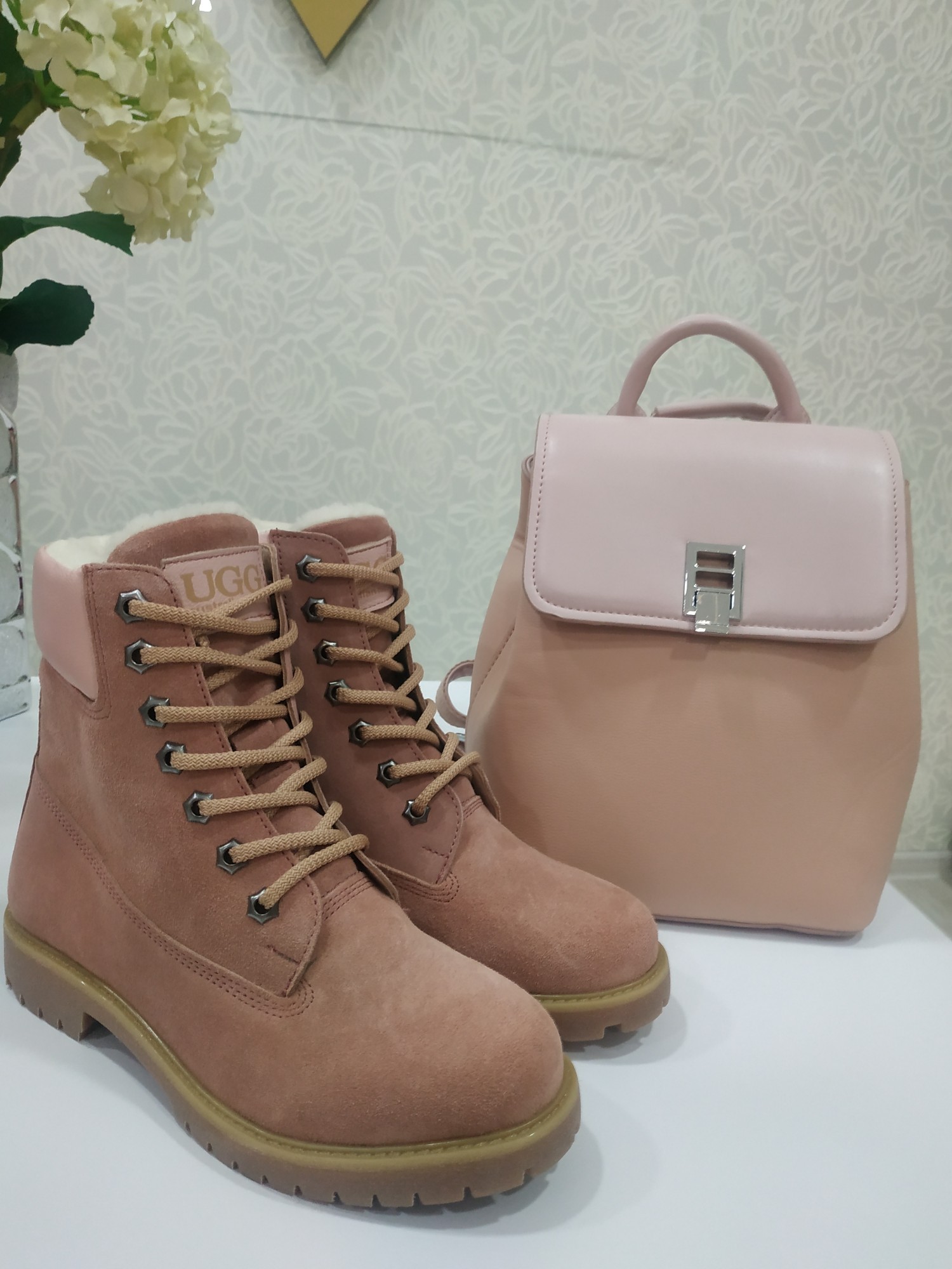 

Ботинки LONZA timb-1 pink nubuk 204095 39 24,5 см
