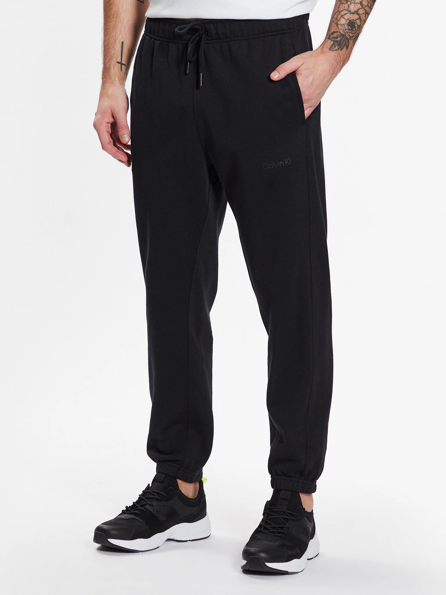 Акція на Спортивні штани чоловічі Calvin Klein 00GMS3P604-BAE XL Чорні від Rozetka