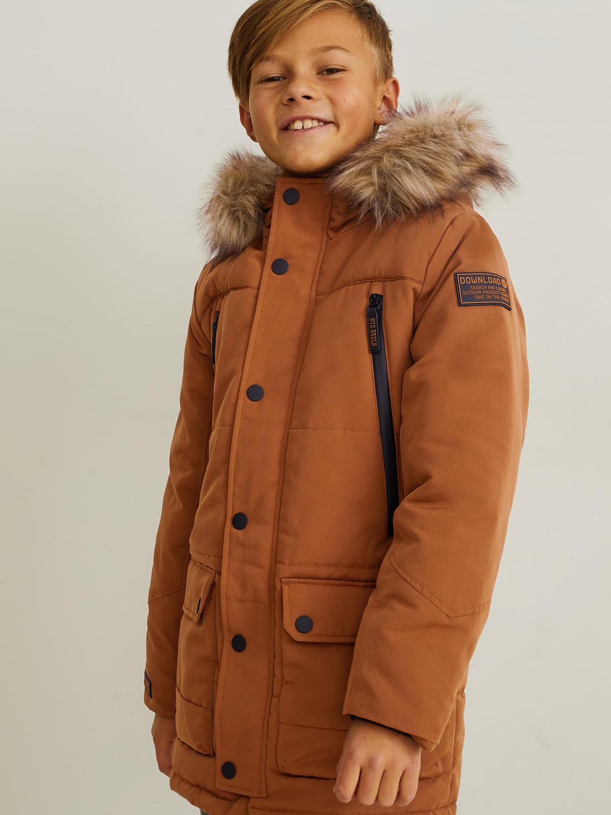 Акция на Підліткова зимова куртка-парка довга для хлопчика C&A GD-00062046 176 см Коричнева от Rozetka