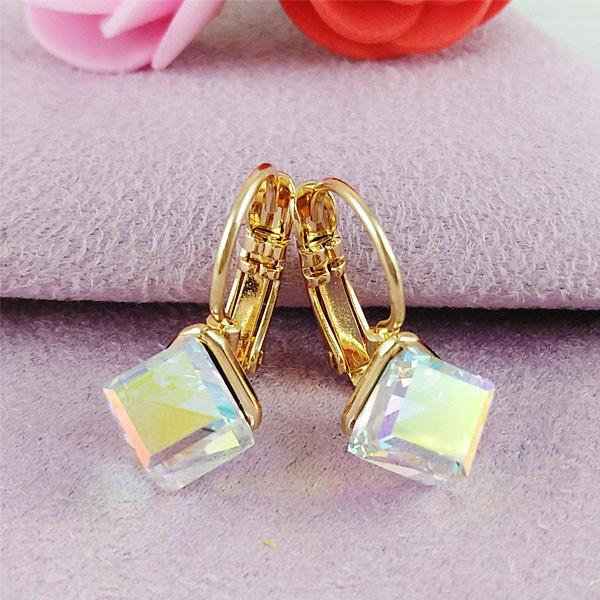 

Серьги SWAROVSKI Кубики Рассвет медицинское золото позолота 18К французский замок А/В 7-0111