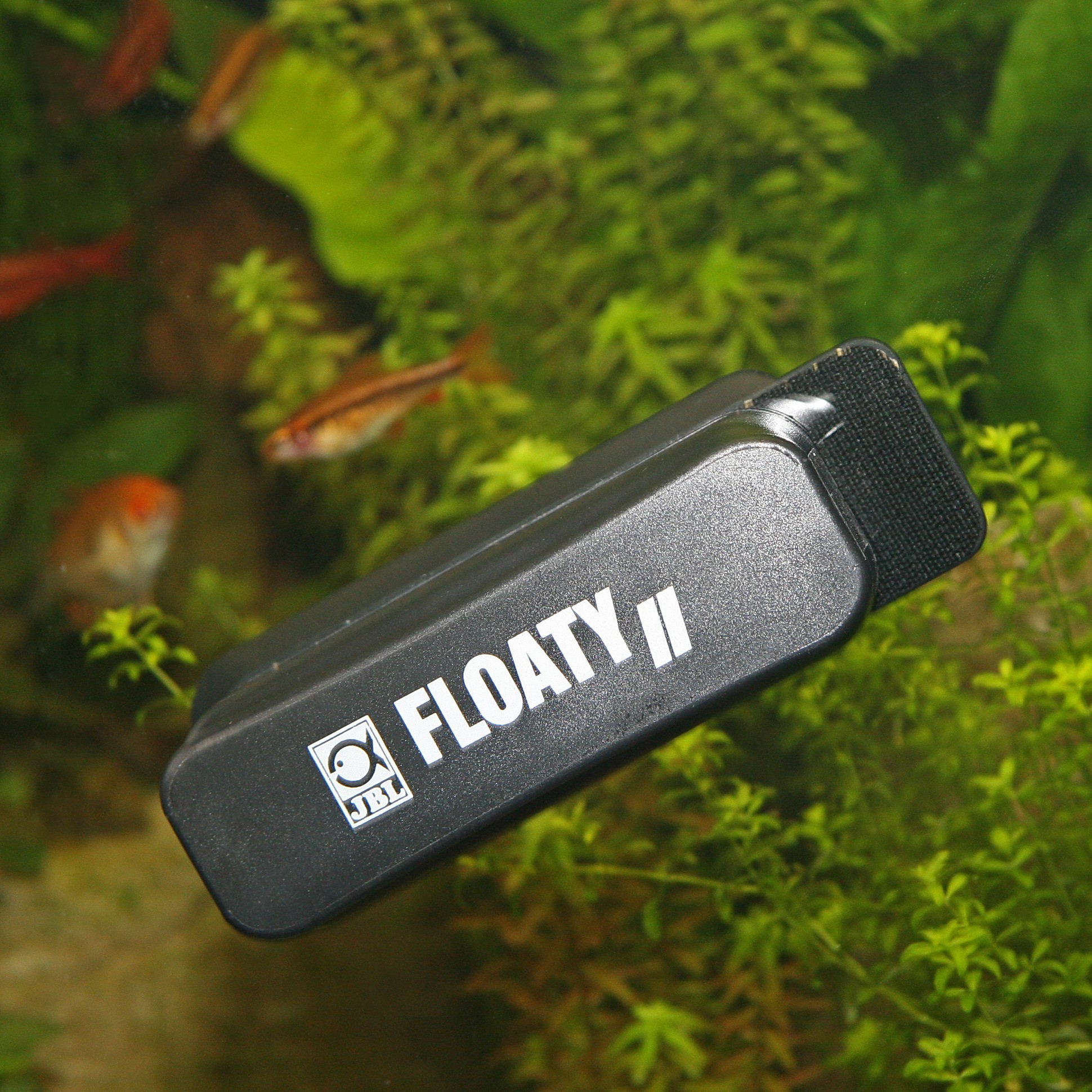

Плавающий магнитный скребок JBL Floaty II S для аквариумных стекол до 6 мм (41562)