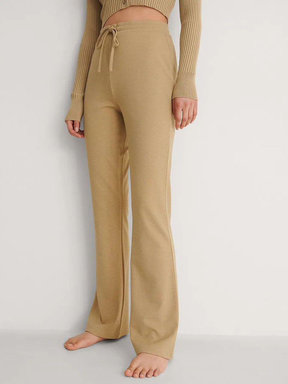Акція на Піжамні штани жіночі великого розміру з віскози NA-KD XAZ438202GARE XXL Бежеві від Rozetka