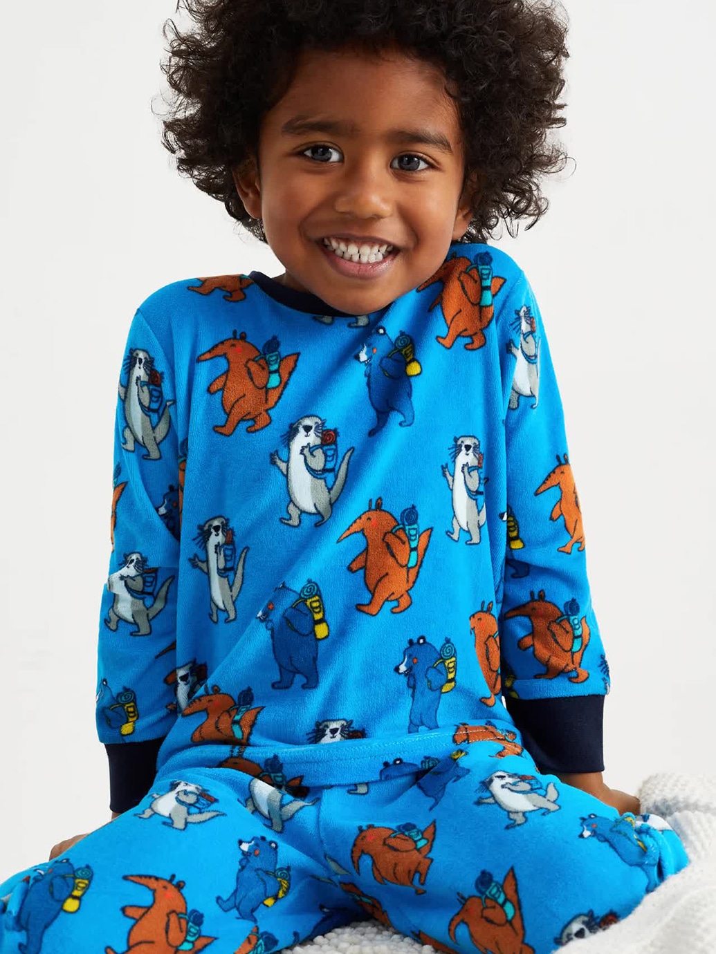 Акція на Дитяча велюрова тепла піжама для хлопчика C&A 2179302b96 92 см Синя від Rozetka