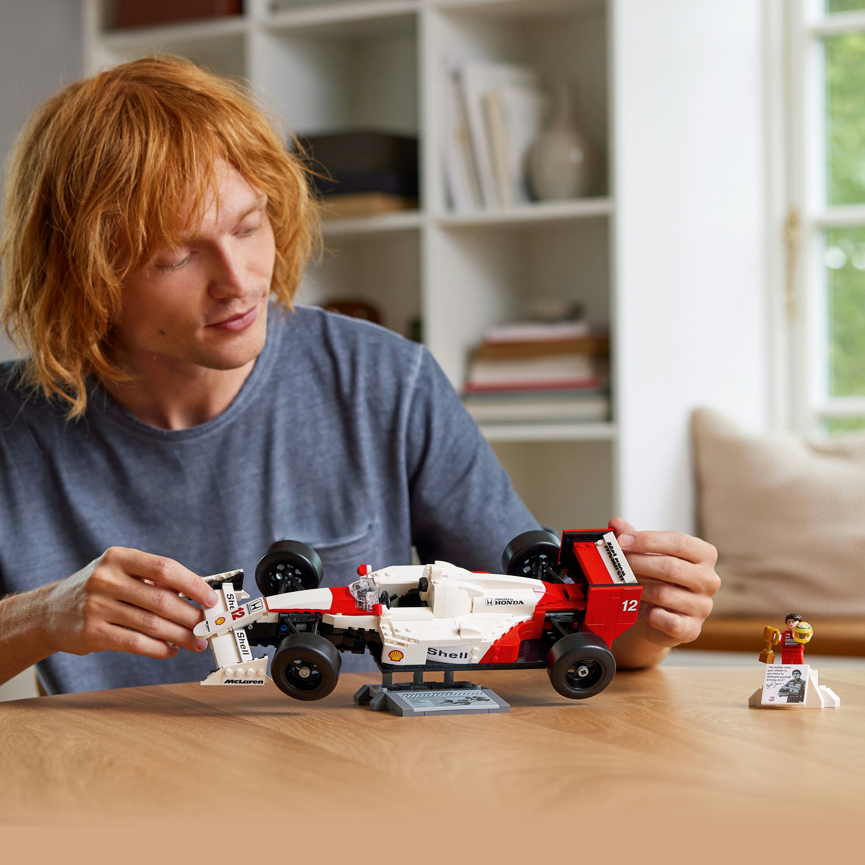 Конструктор LEGO Icons McLaren MP4/4 и Айртон Сенна 693 детелай (10330) –  фото, отзывы, характеристики в интернет-магазине ROZETKA | Купить в  Украине: Киеве, Харькове, Днепре, Одессе, Запорожье, Львове