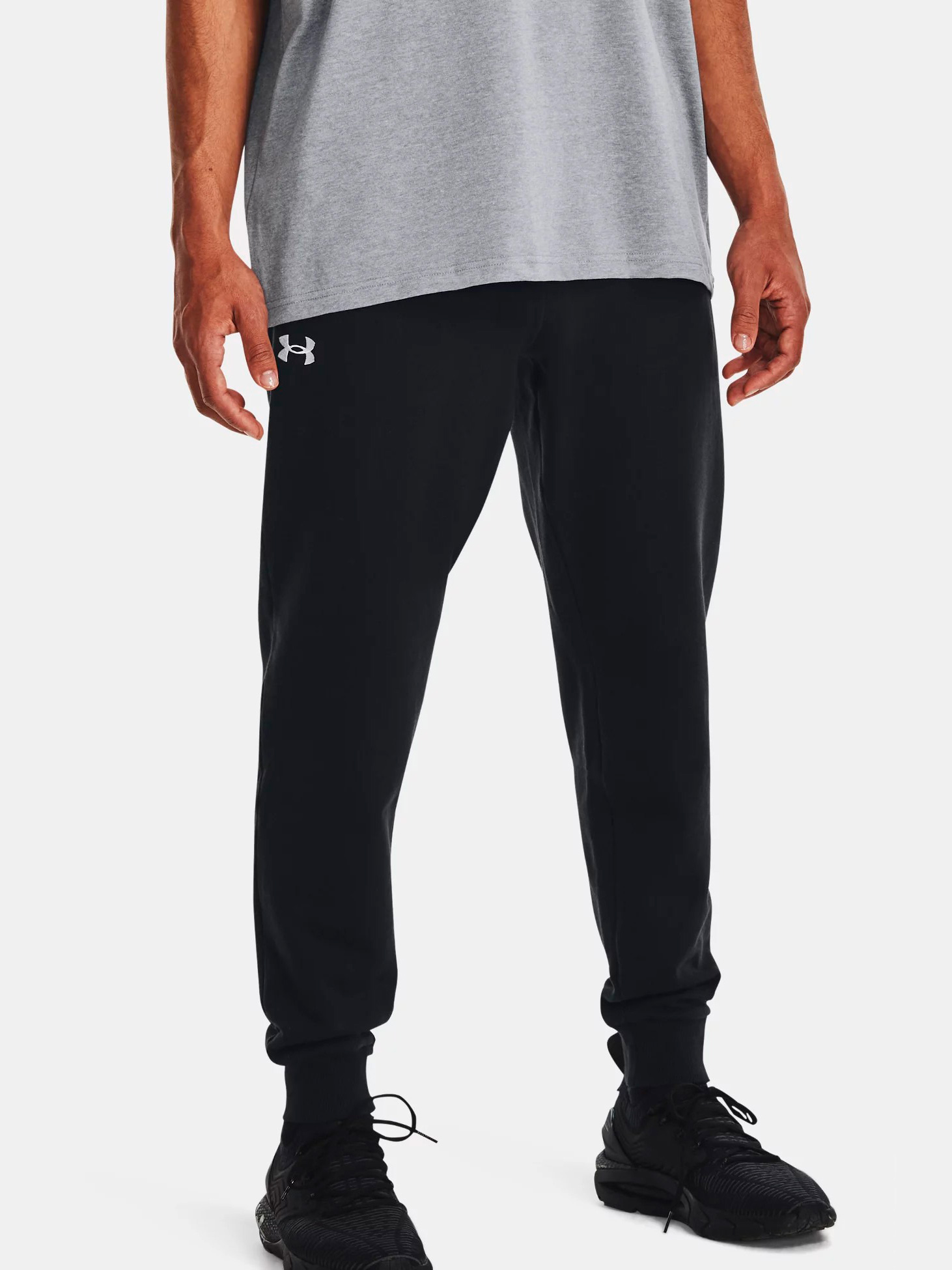 Акція на Спортивні штани чоловічі Under Armour Rival Fleece Joggers 1379774-001 M від Rozetka