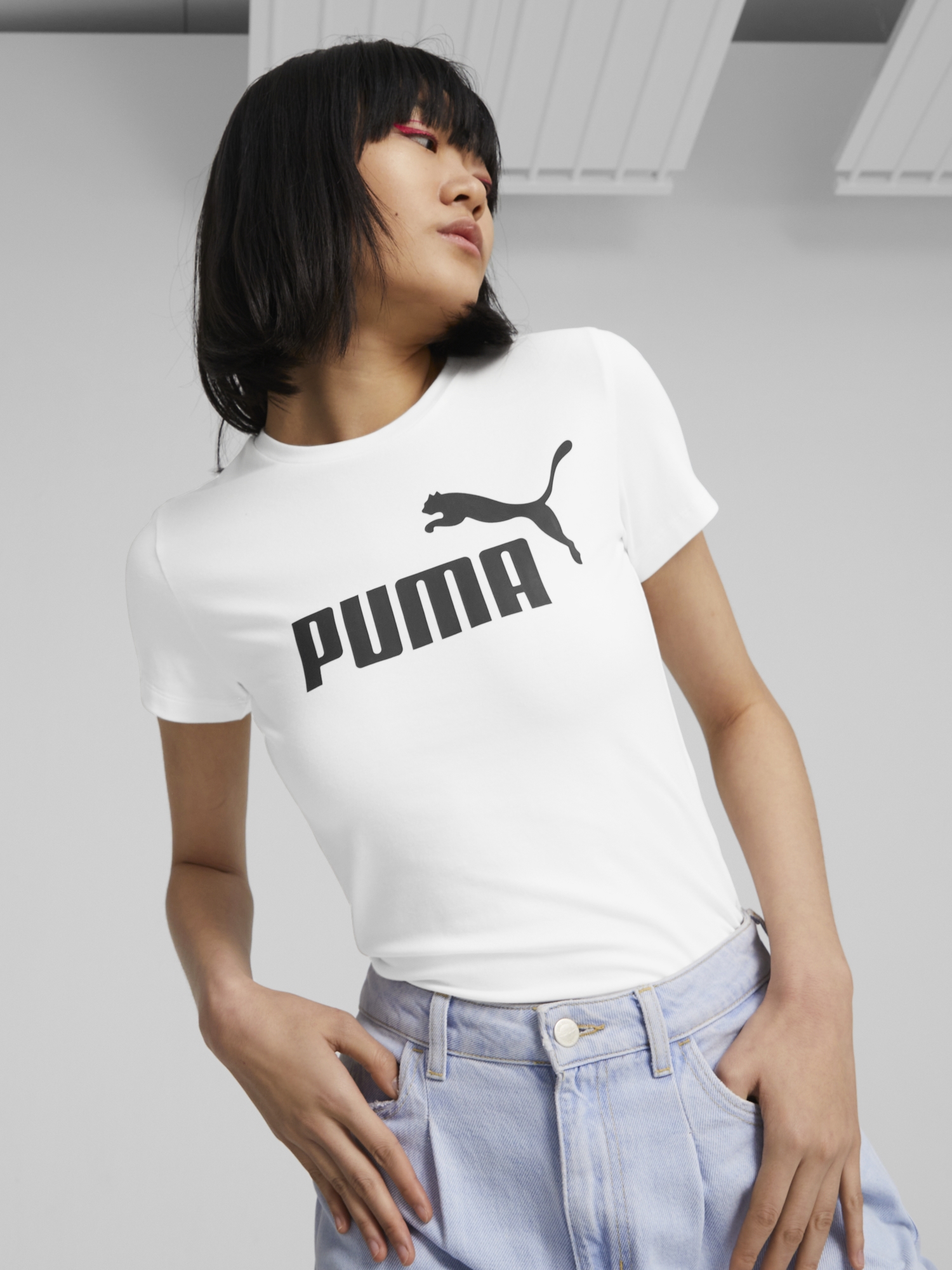 Акція на Футболка жіноча Puma Essentials+ 67369702 L Біла від Rozetka