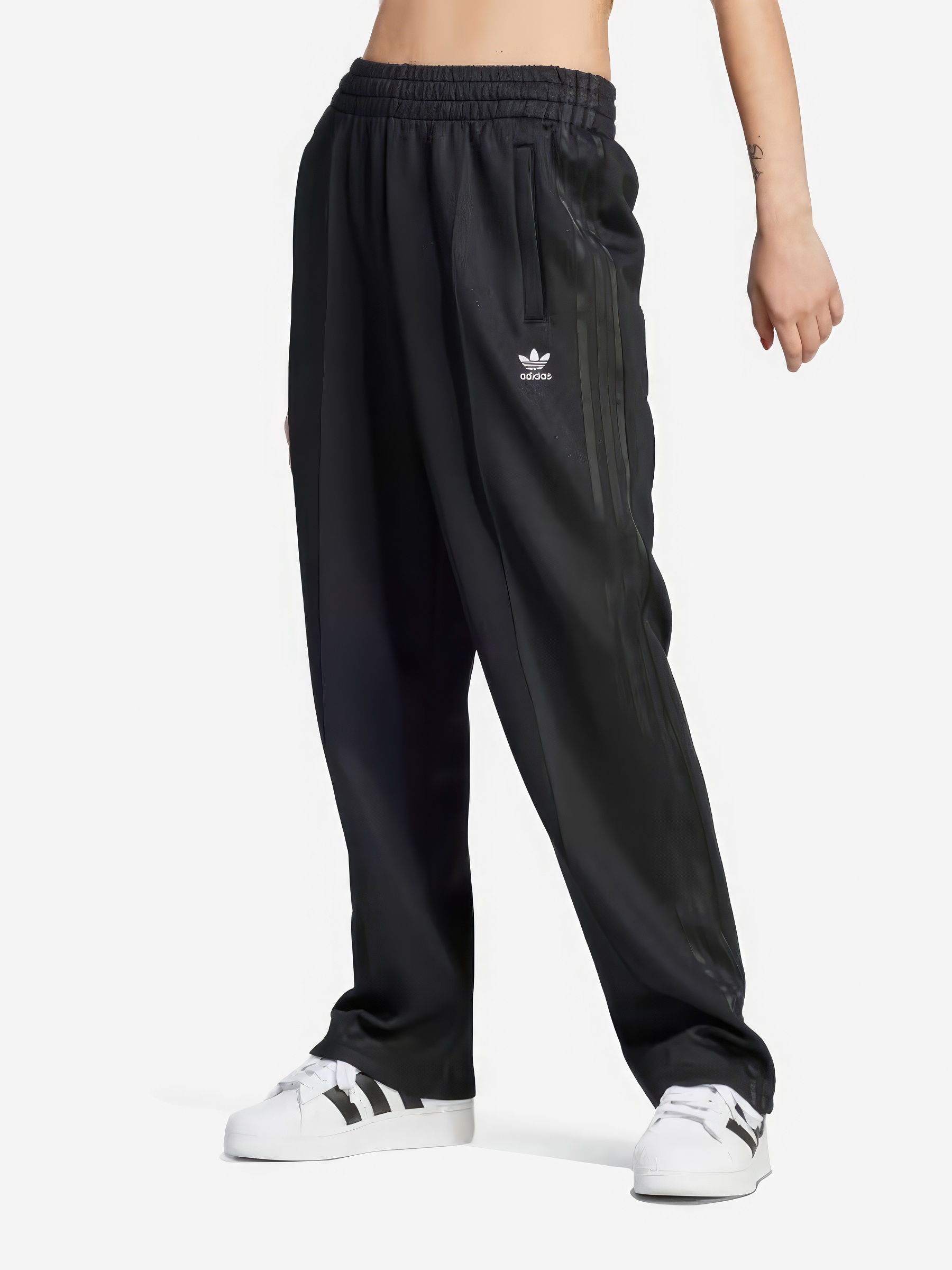 Акція на Спортивні штани жіночі Adidas IK6505 M Чорні від Rozetka