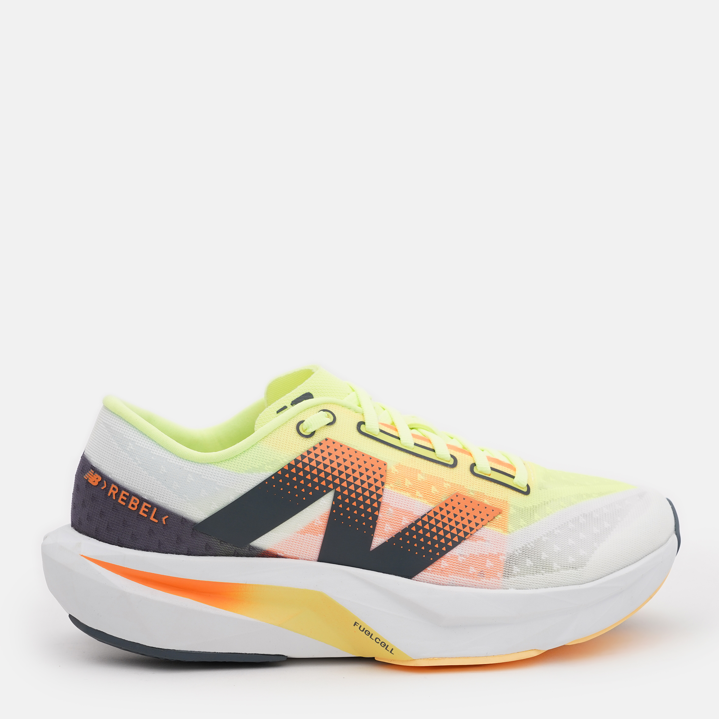 Акція на Жіночі кросівки для бігу New Balance FuelCell Rebel V4 WFCXLA4 37 (6.5US) 23.5 см Білий/Зелений від Rozetka