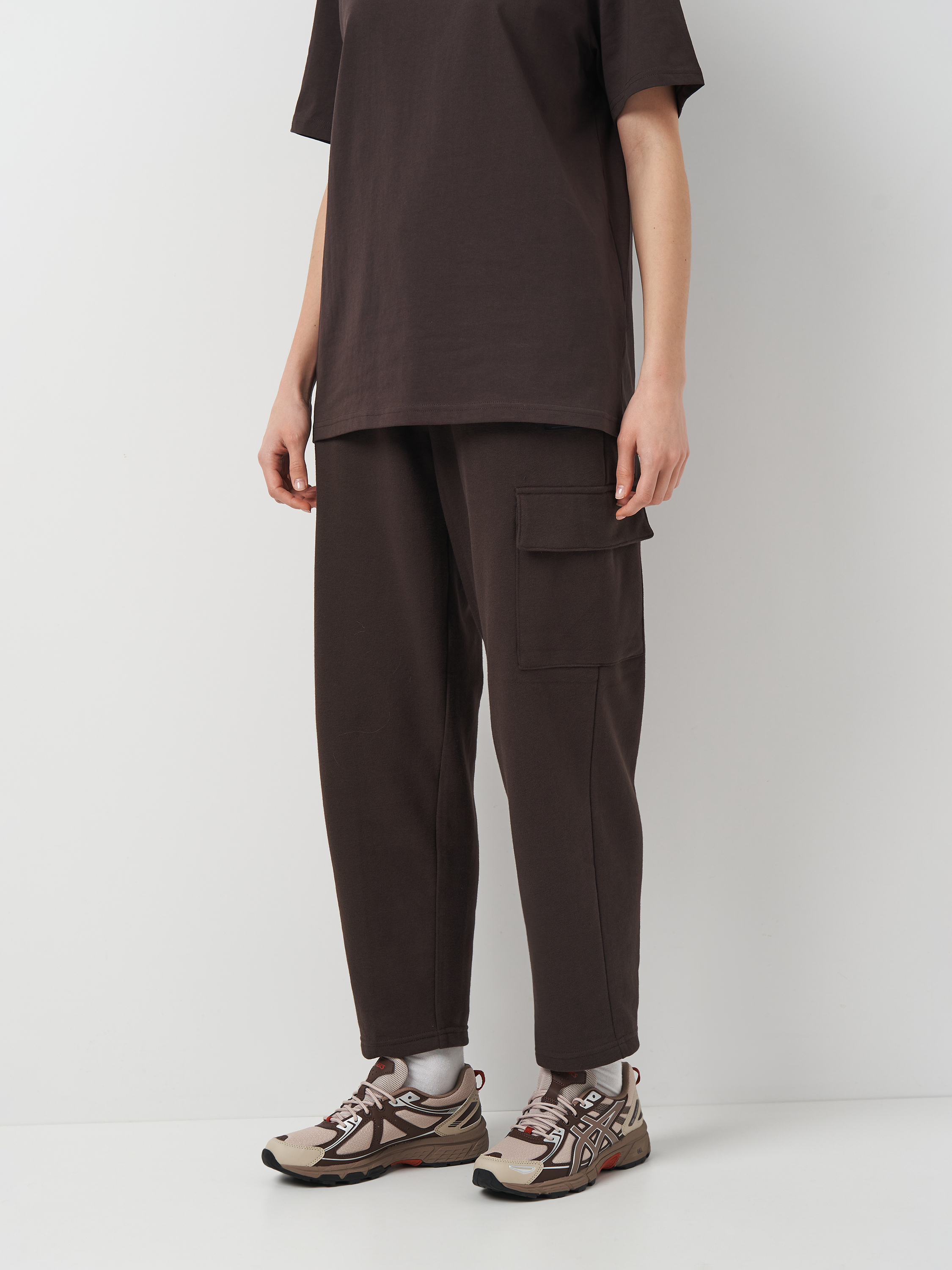 Акція на Спортивні штани жіночі Fila Urban style 126050-T4 42-44 Темно-коричневі від Rozetka